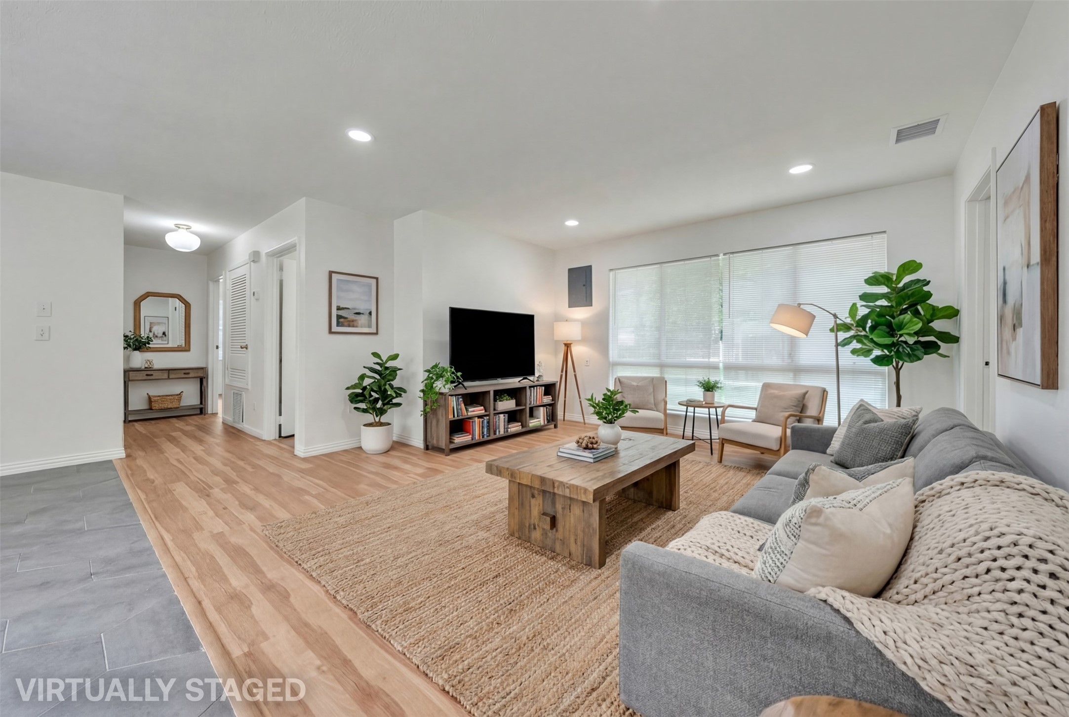 6401 Loydhill Lane