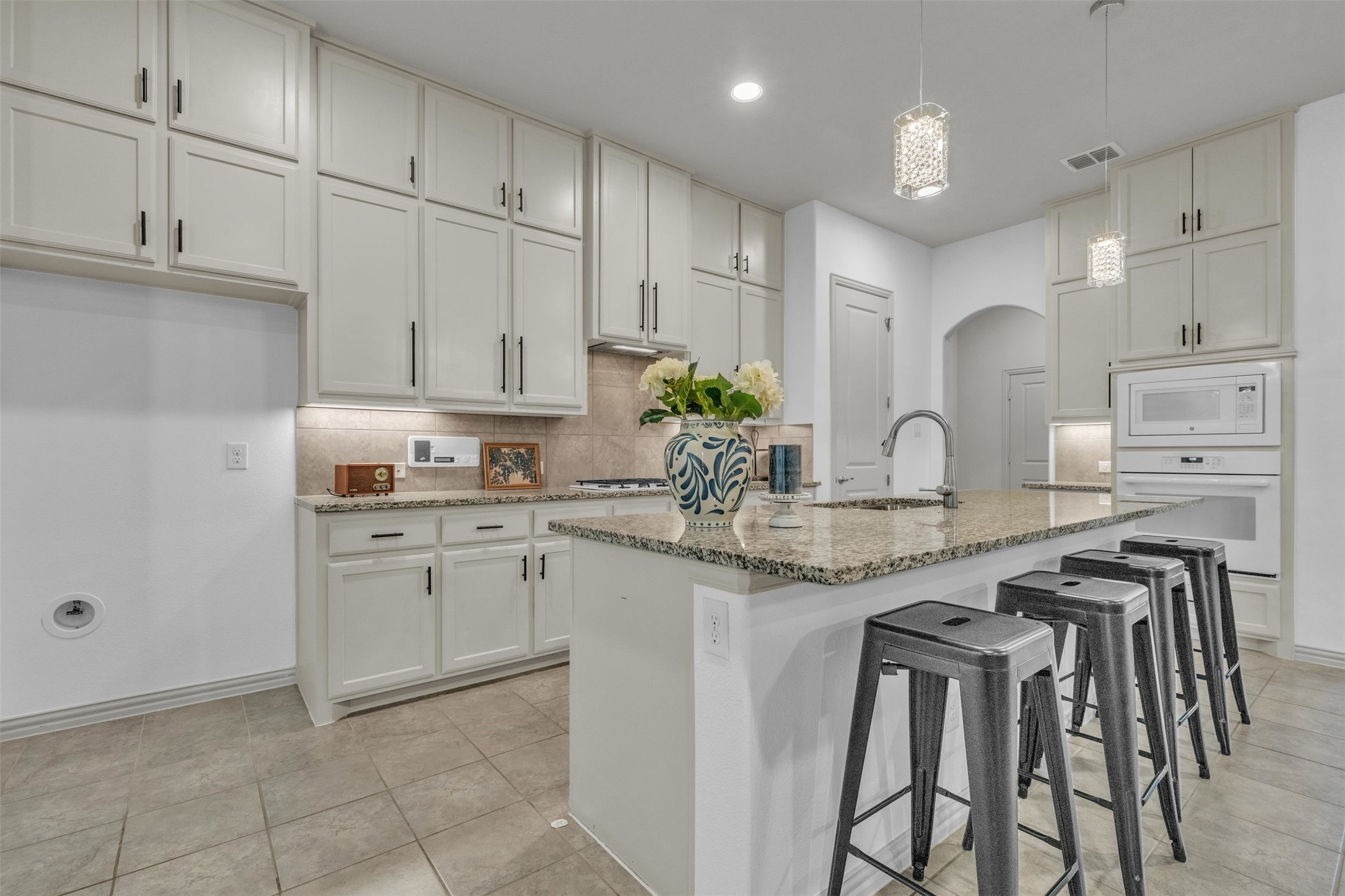 2801 Vista Azul Place 2801