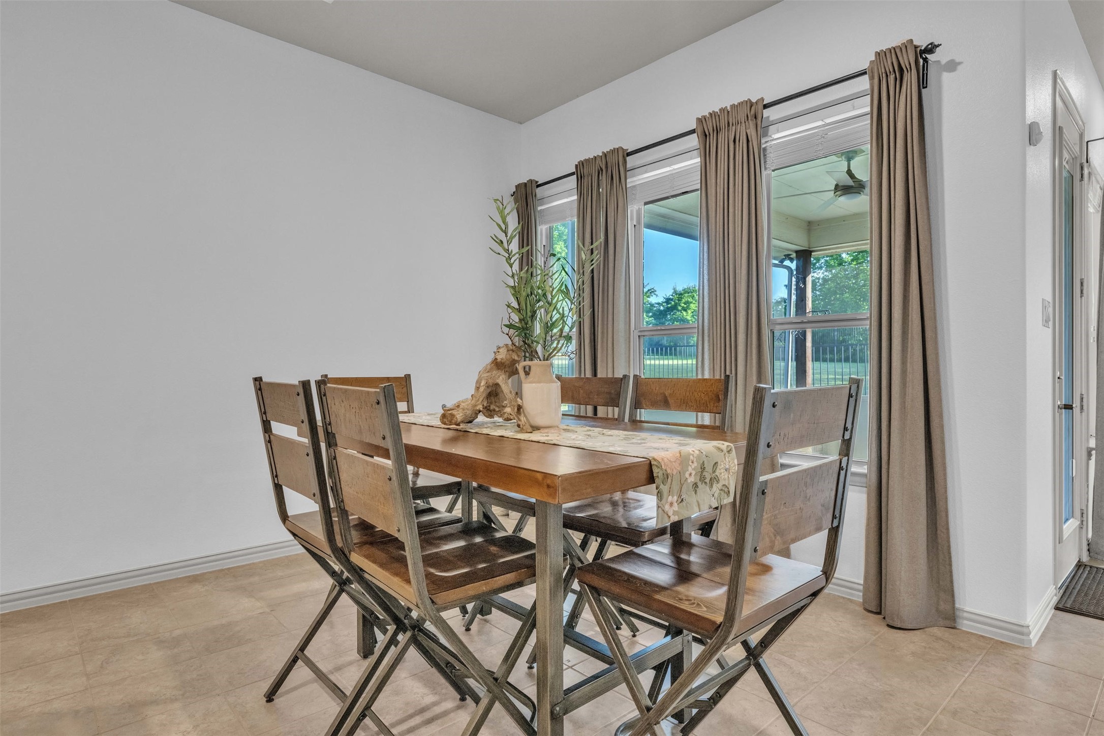 2801 Vista Azul Place 2801
