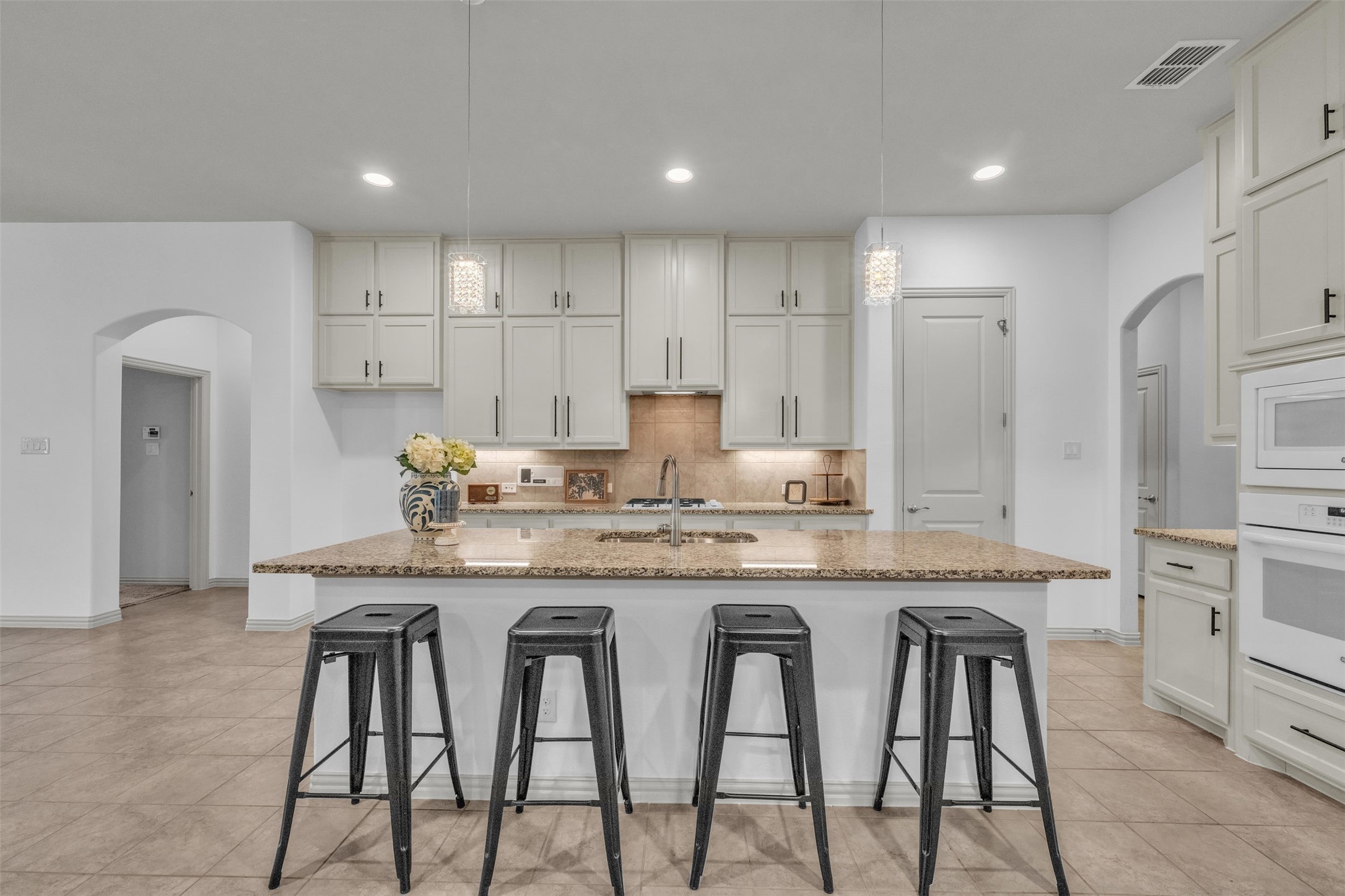 2801 Vista Azul Place 2801