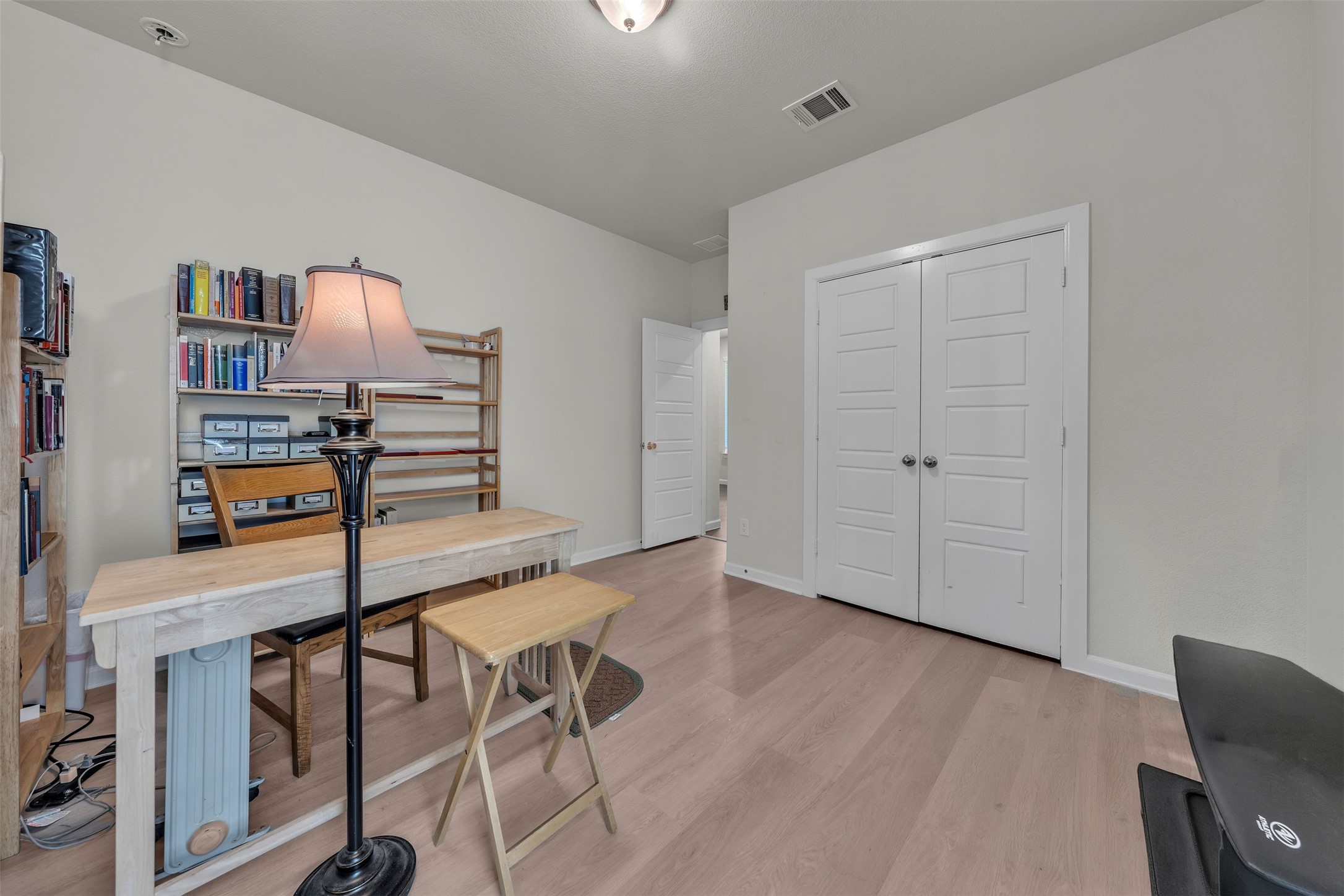 639 Congressional Avenue