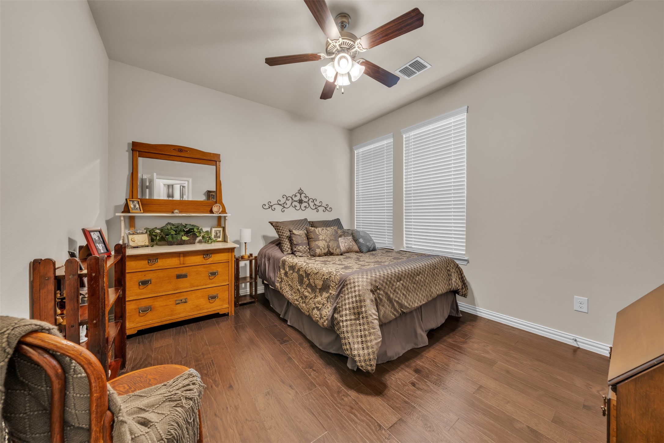 2704 Esplanade Boulevard 2704