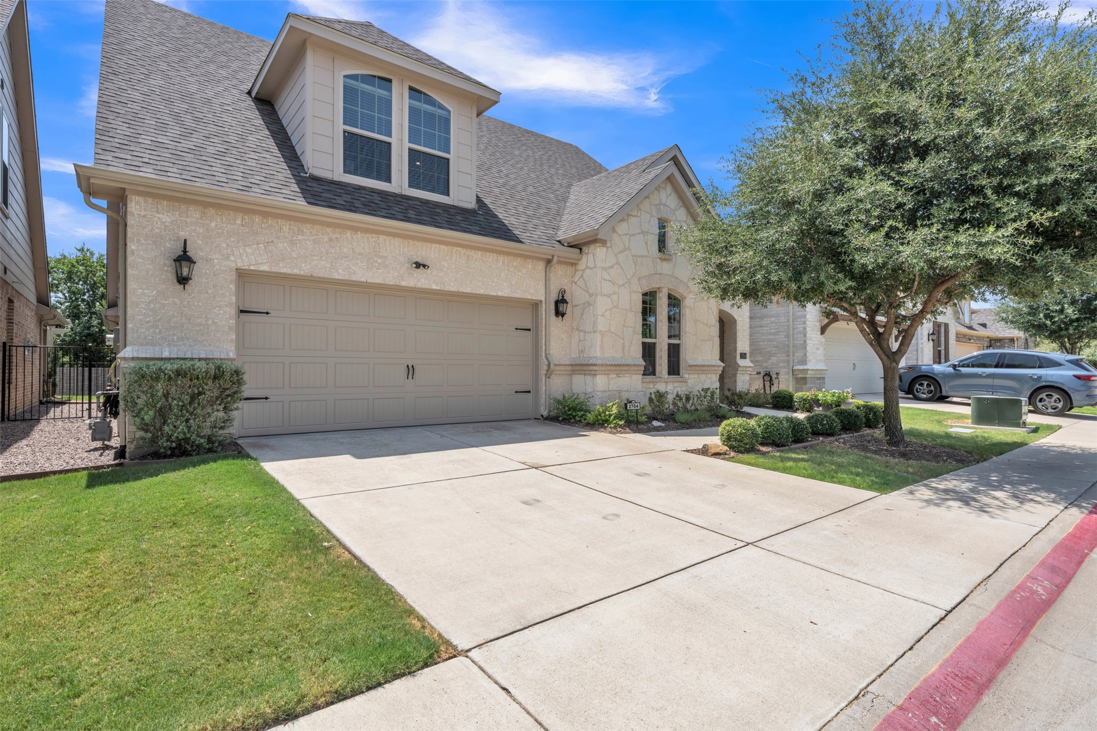 2704 Esplanade Boulevard 2704