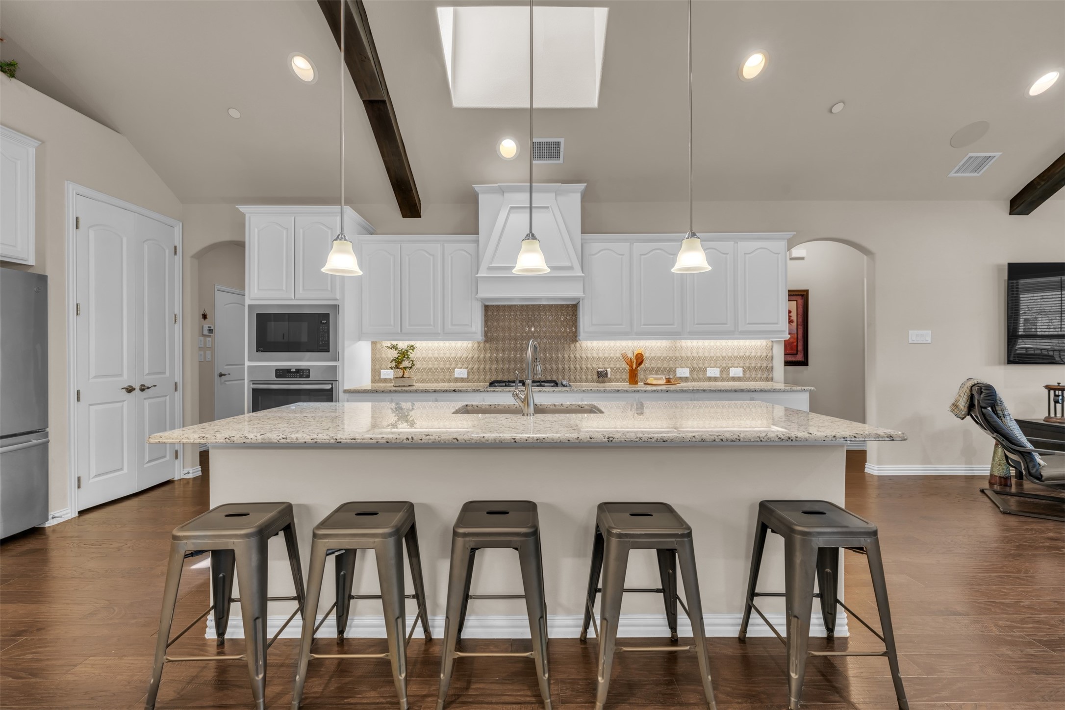 2704 Esplanade Boulevard 2704