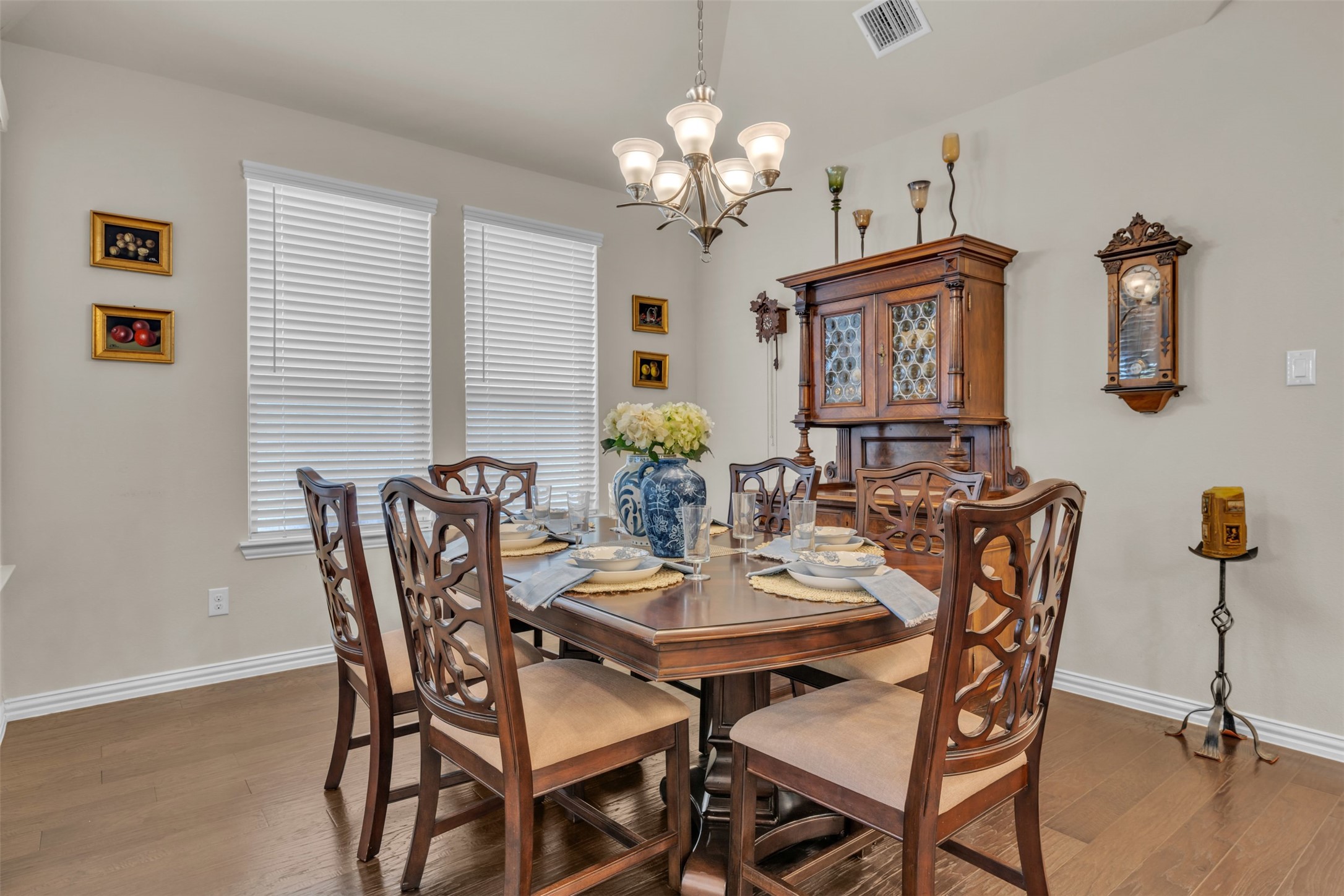 2704 Esplanade Boulevard 2704