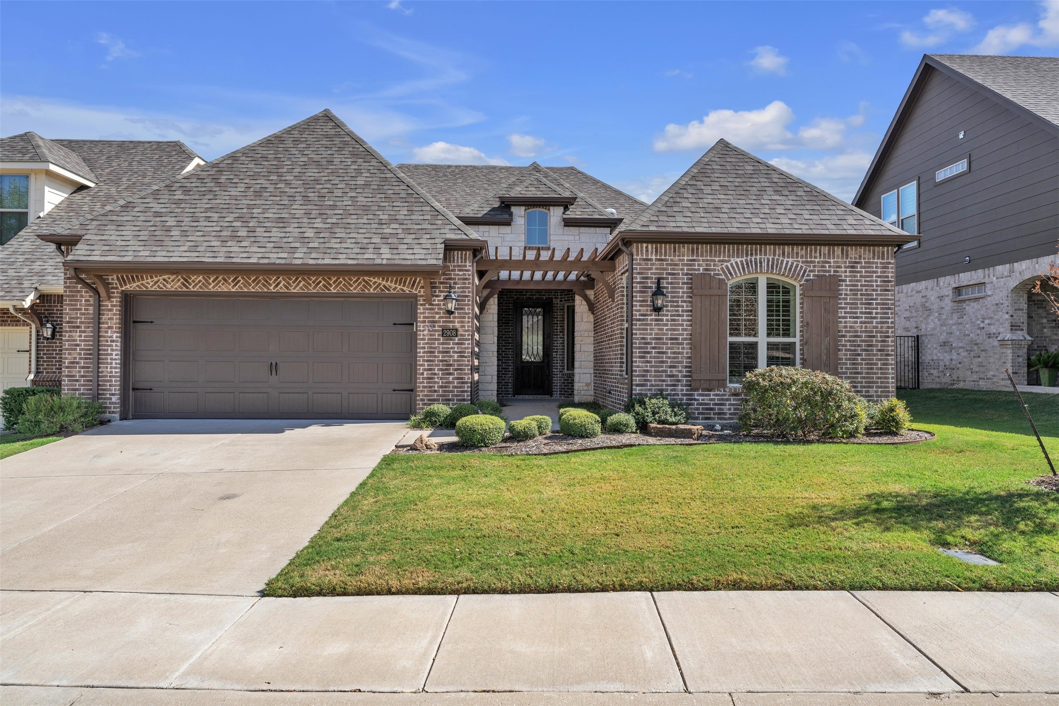 2908 Esplanade Boulevard 2908