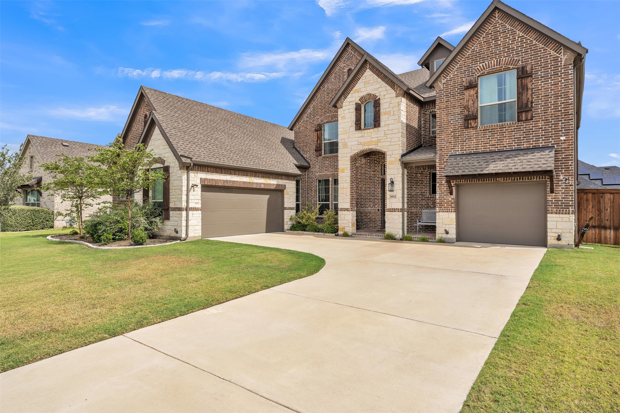 1802 Southpointe Xing Mansfield TX