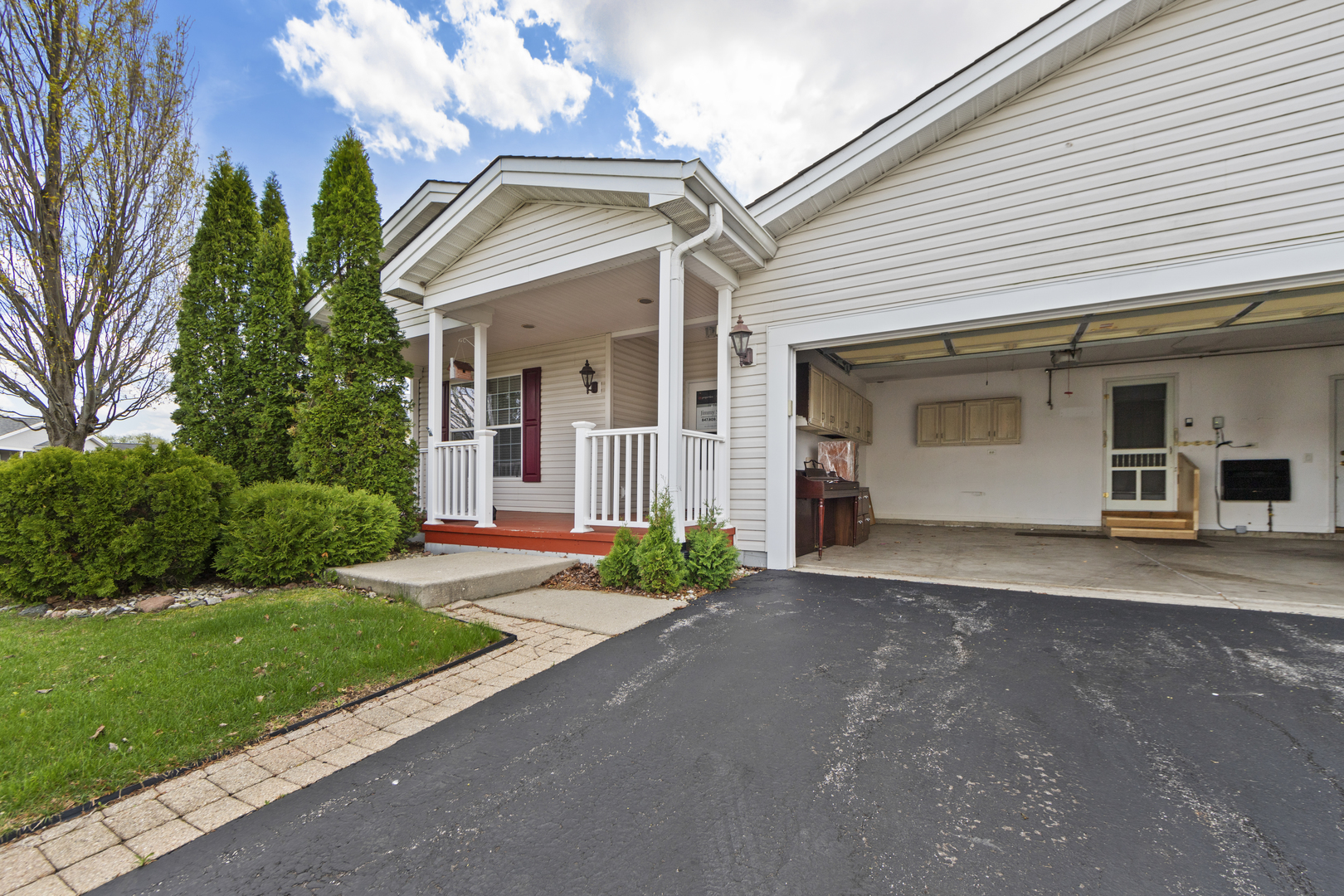 102 Hitching Post Lane