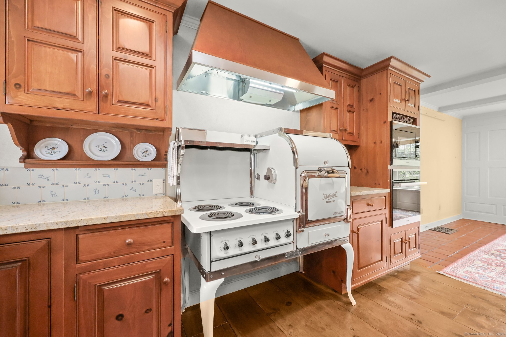 346 Taintor Drive
