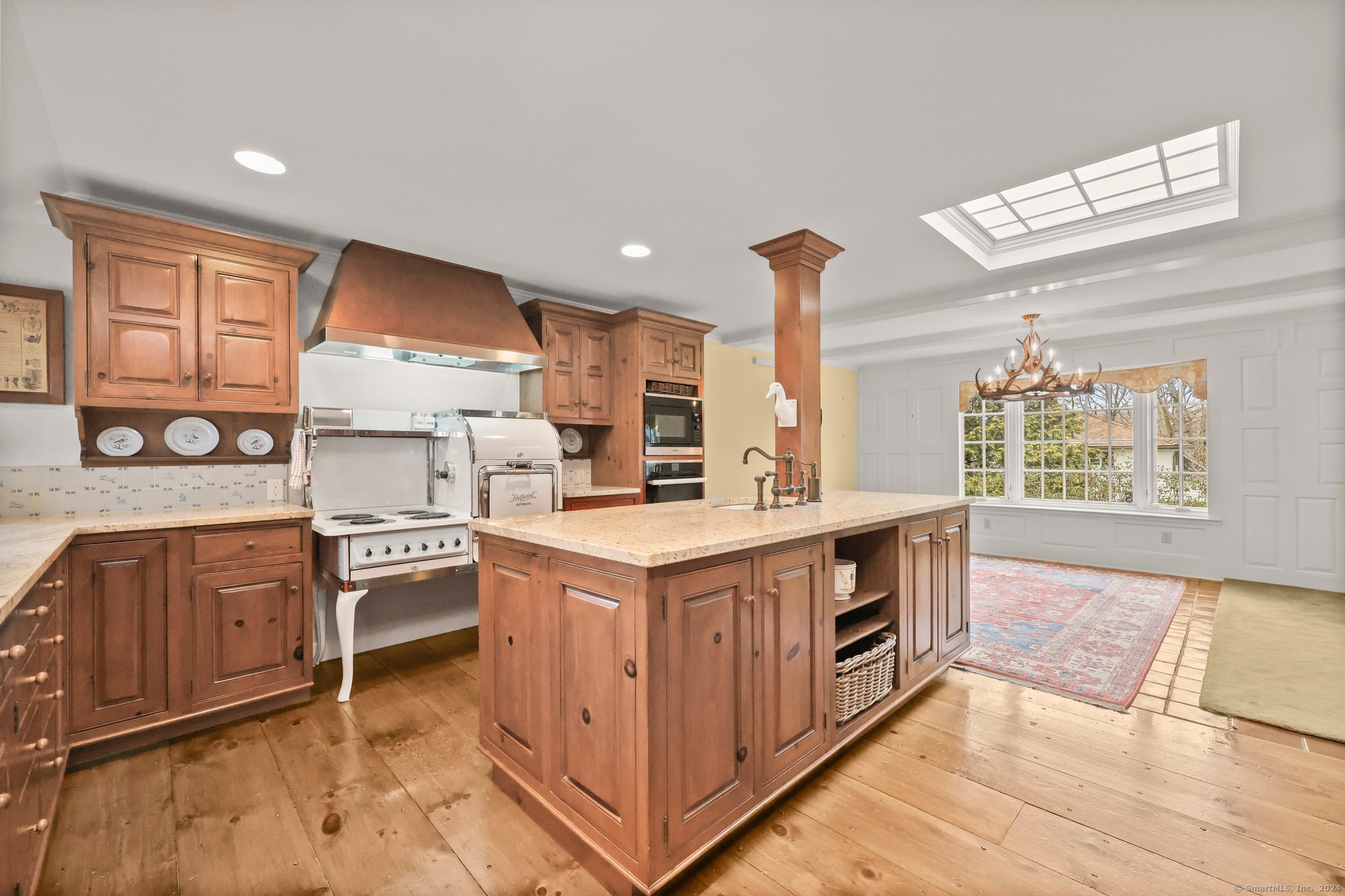 346 Taintor Drive