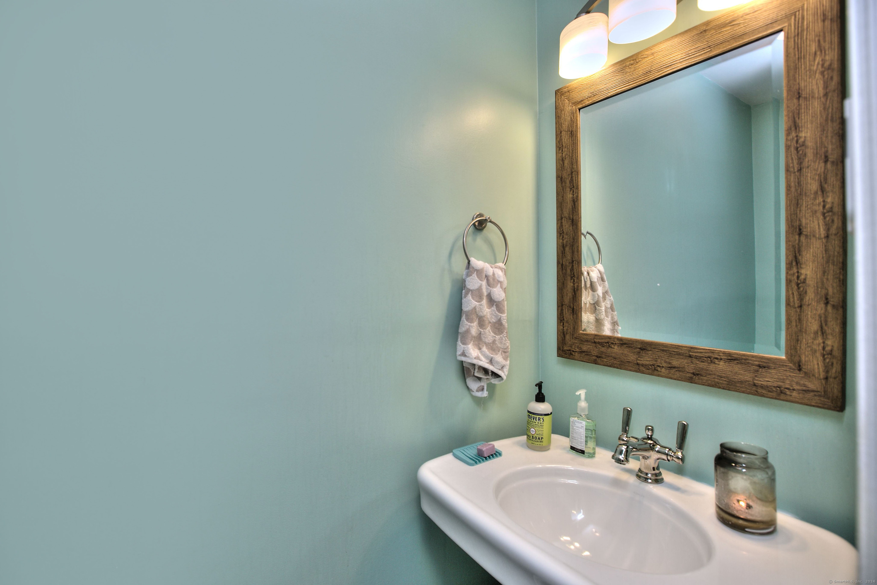 36 Highview Avenue APT 3