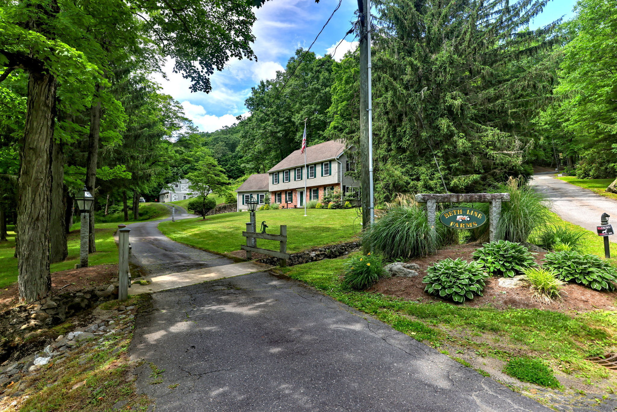 1144 Amity Road