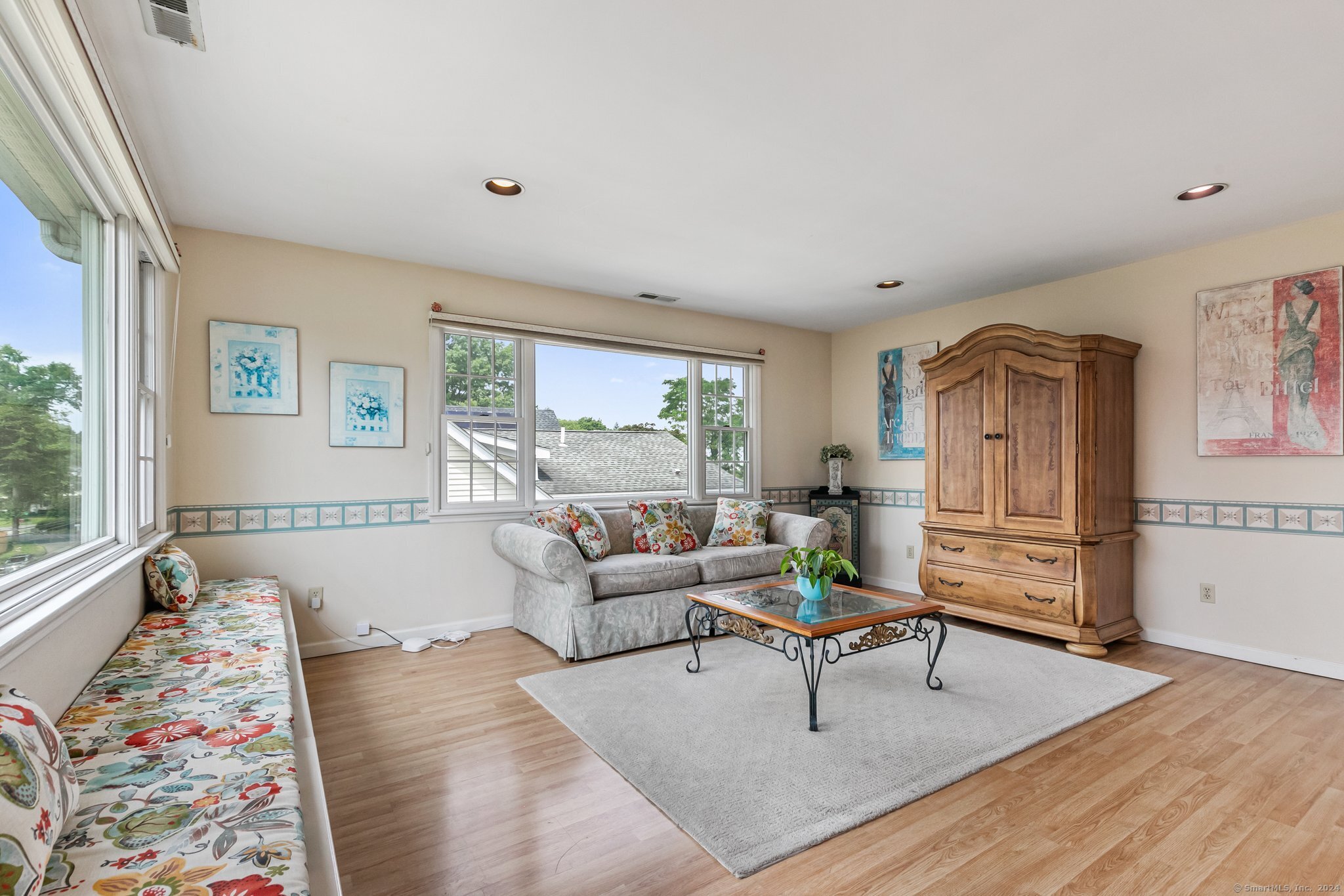 15 Thornhill Road