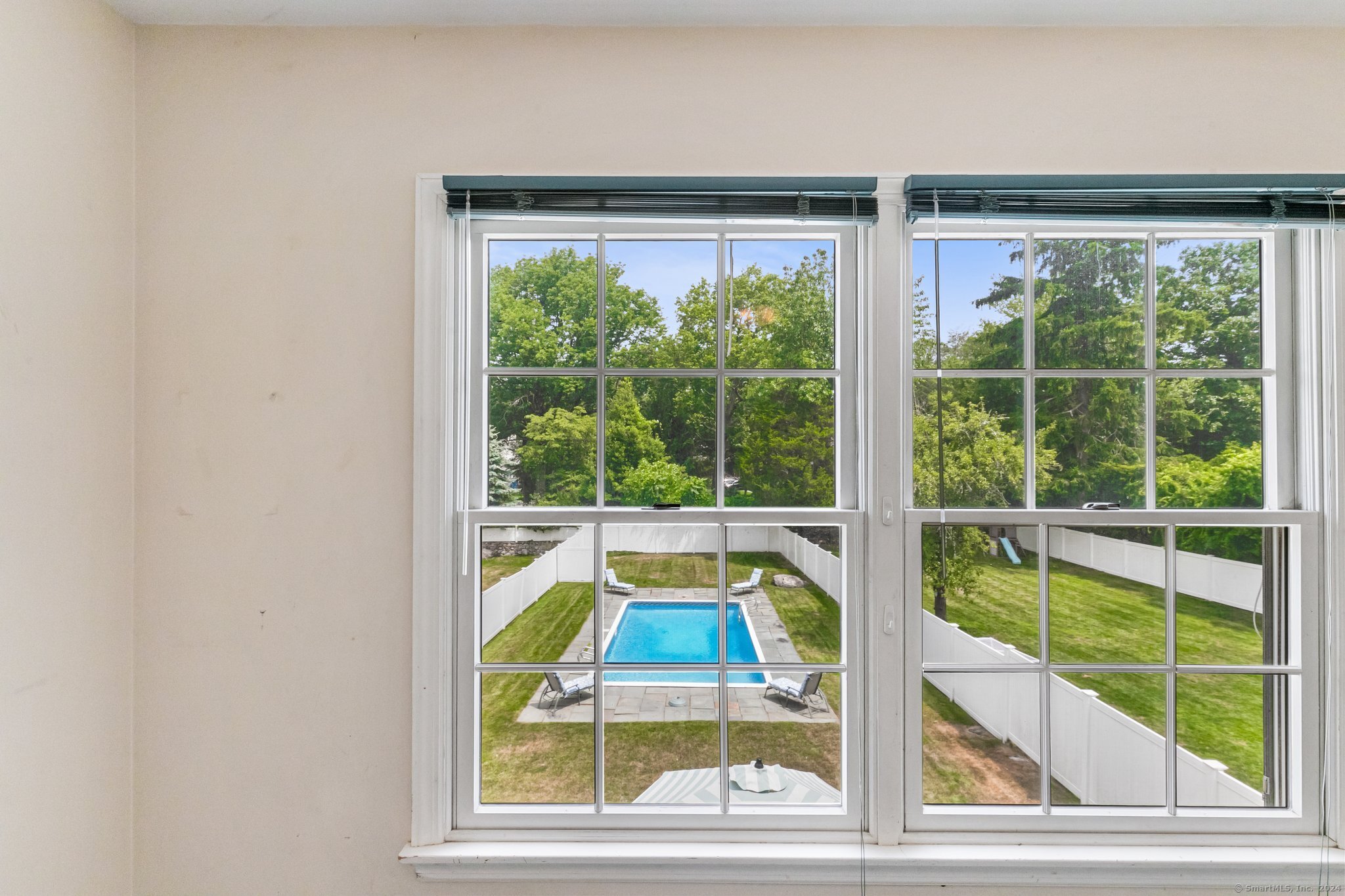 15 Thornhill Road
