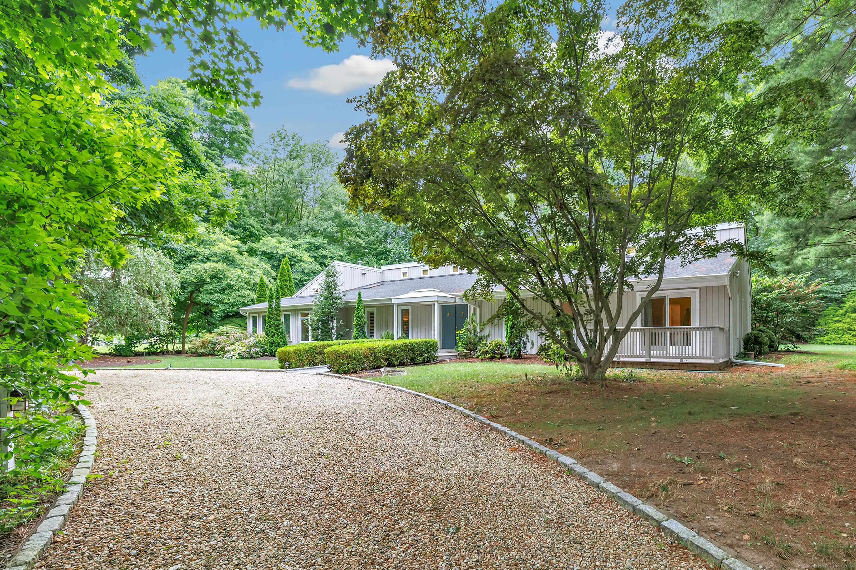 100 Oronoque Lane