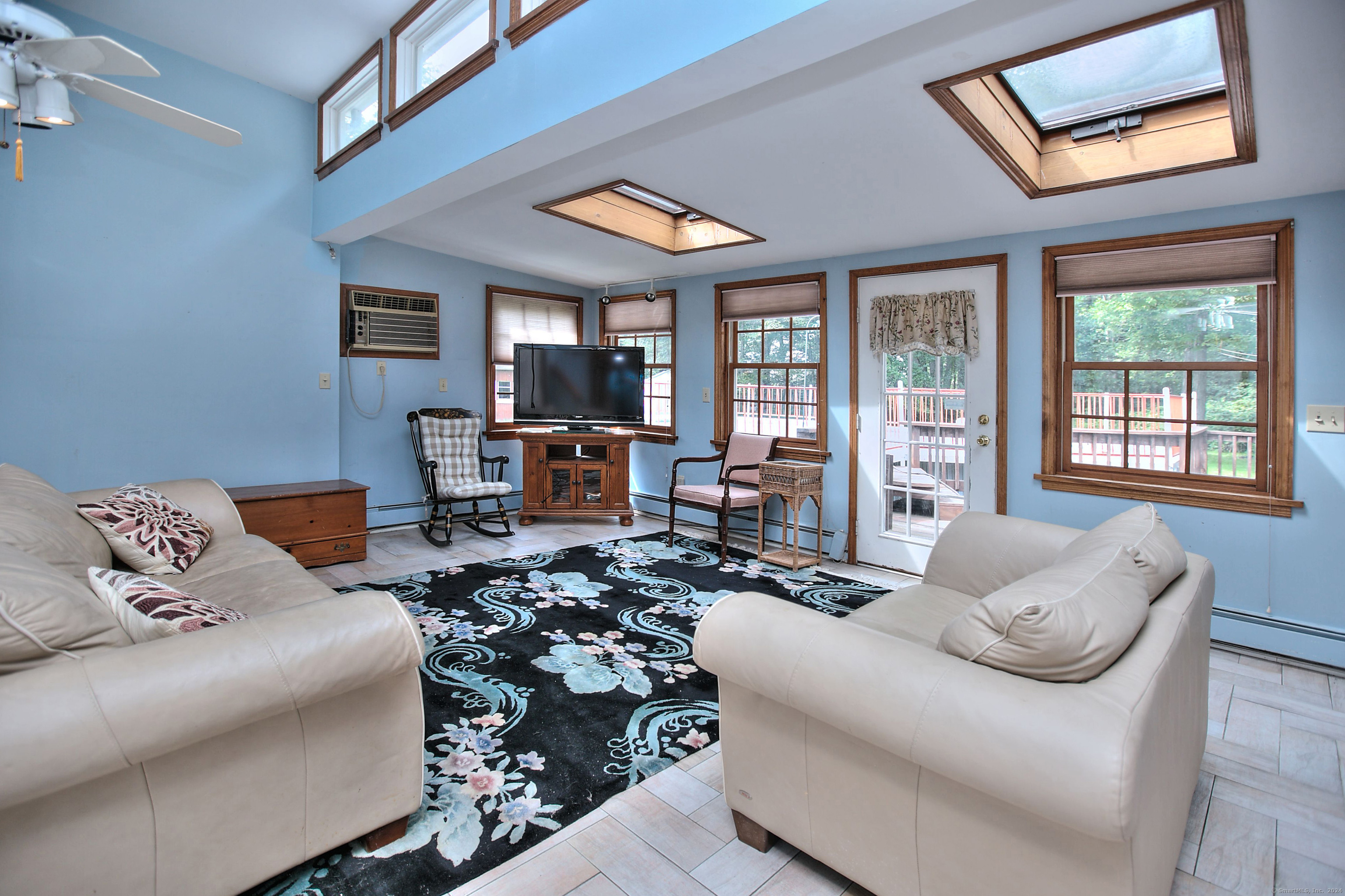 33 Meadowlark Drive