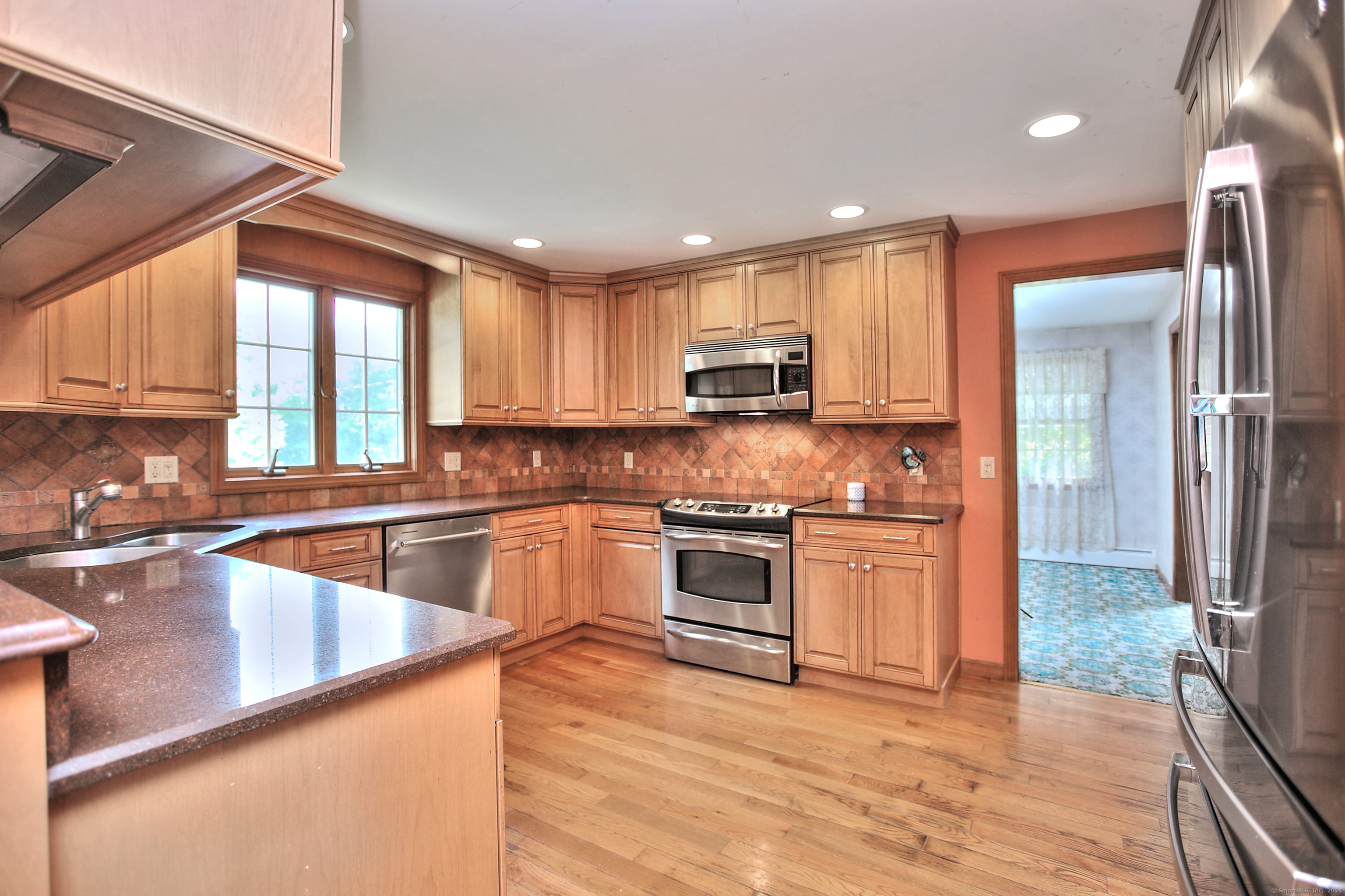 33 Meadowlark Drive
