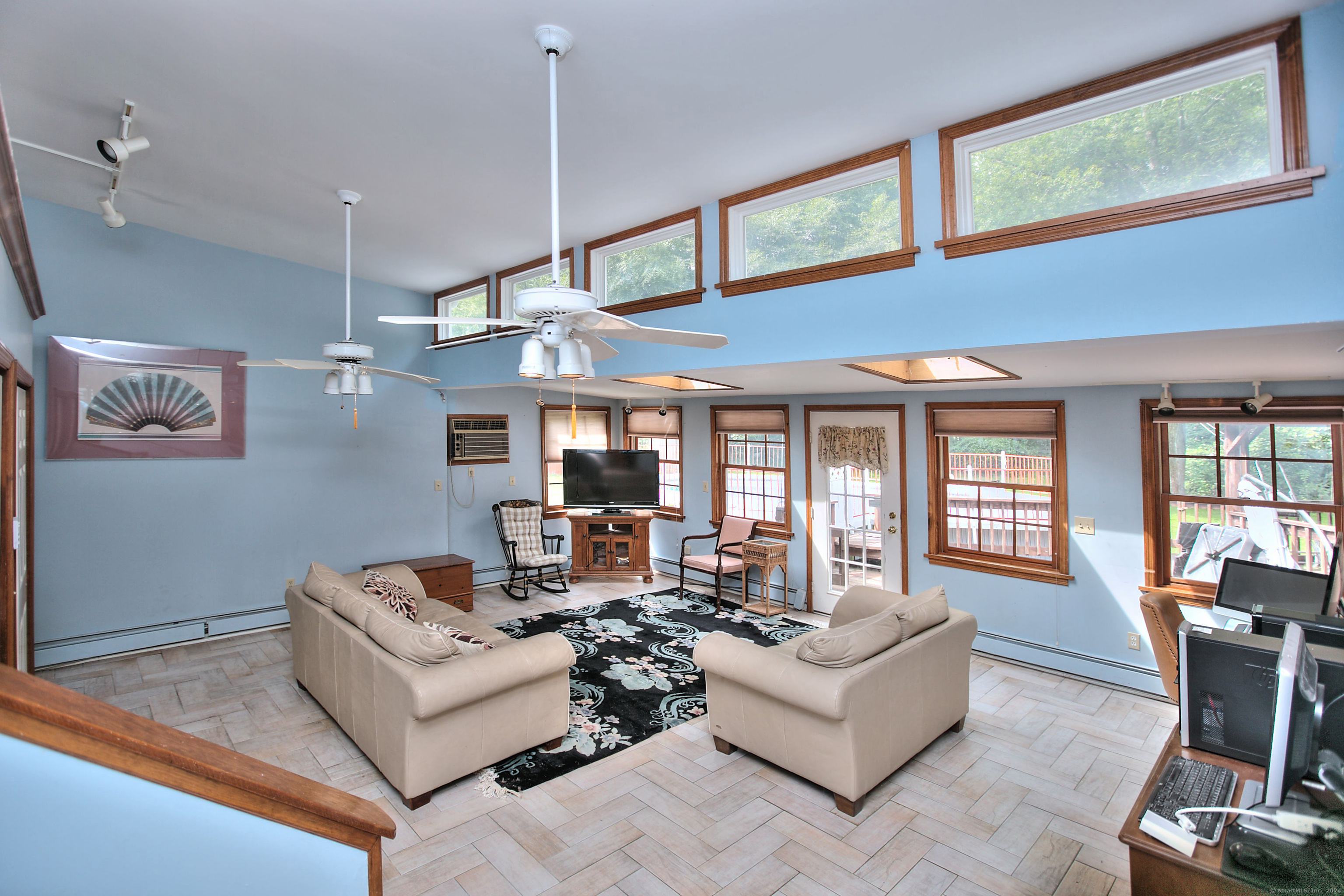 33 Meadowlark Drive