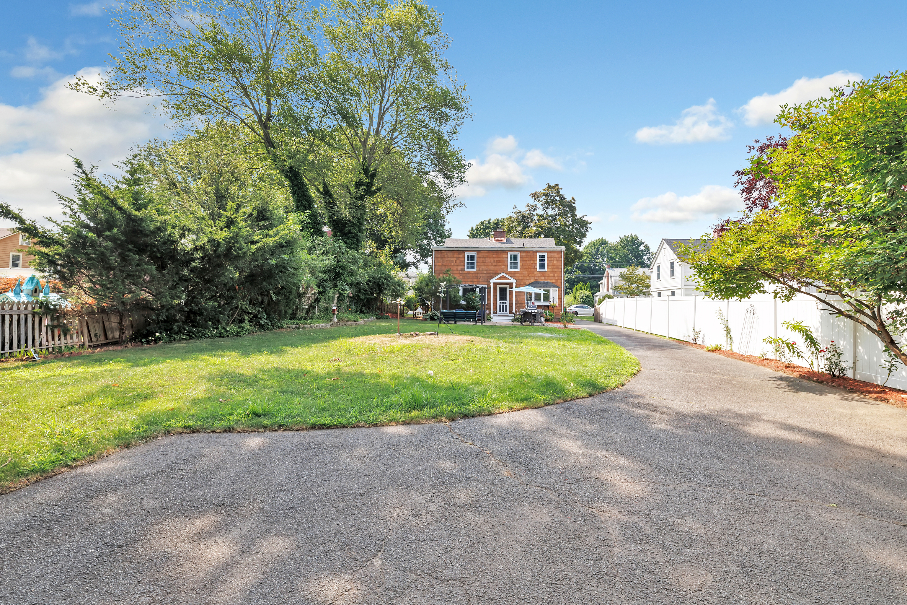 136 Henderson Road