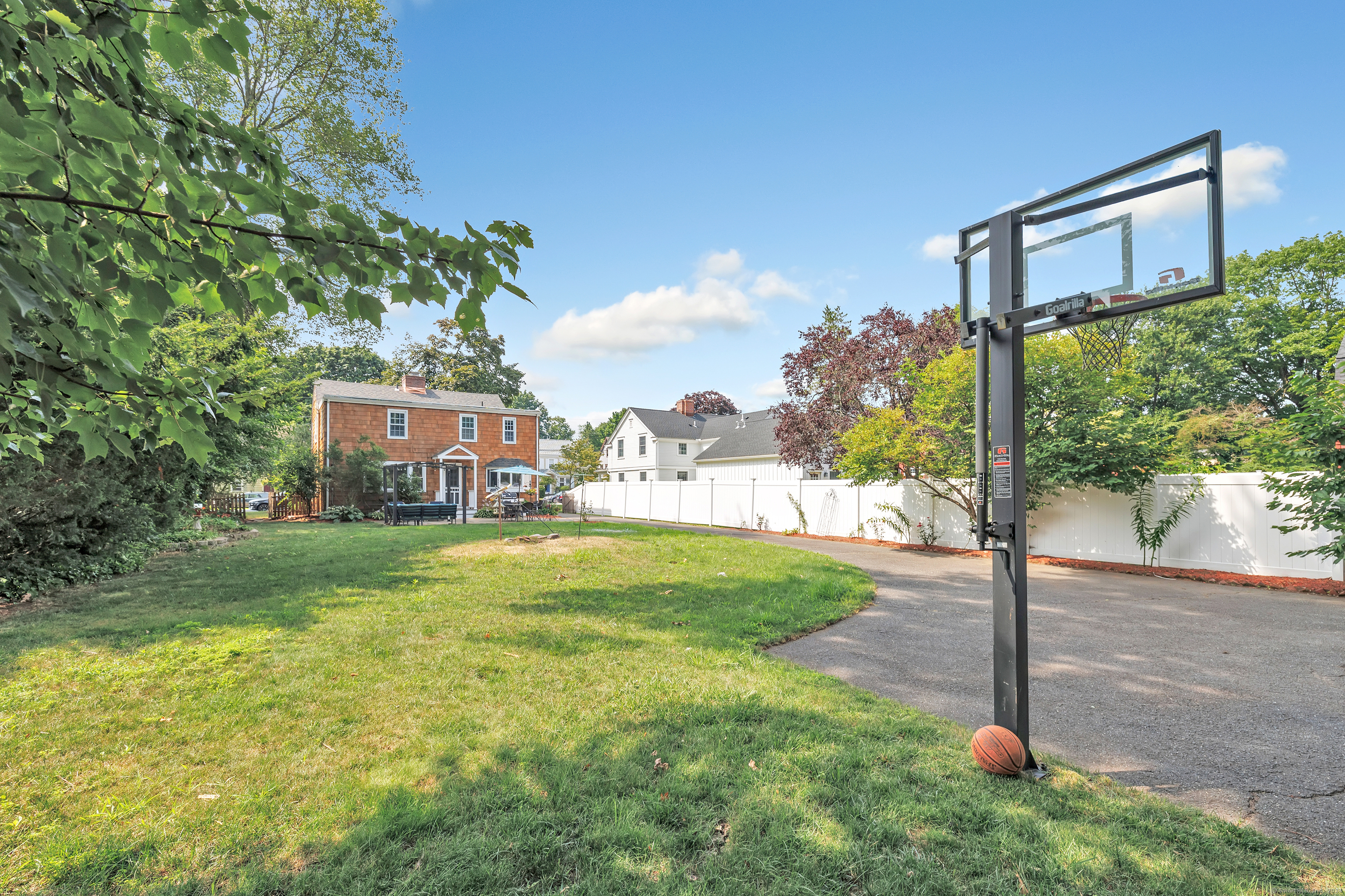 136 Henderson Road