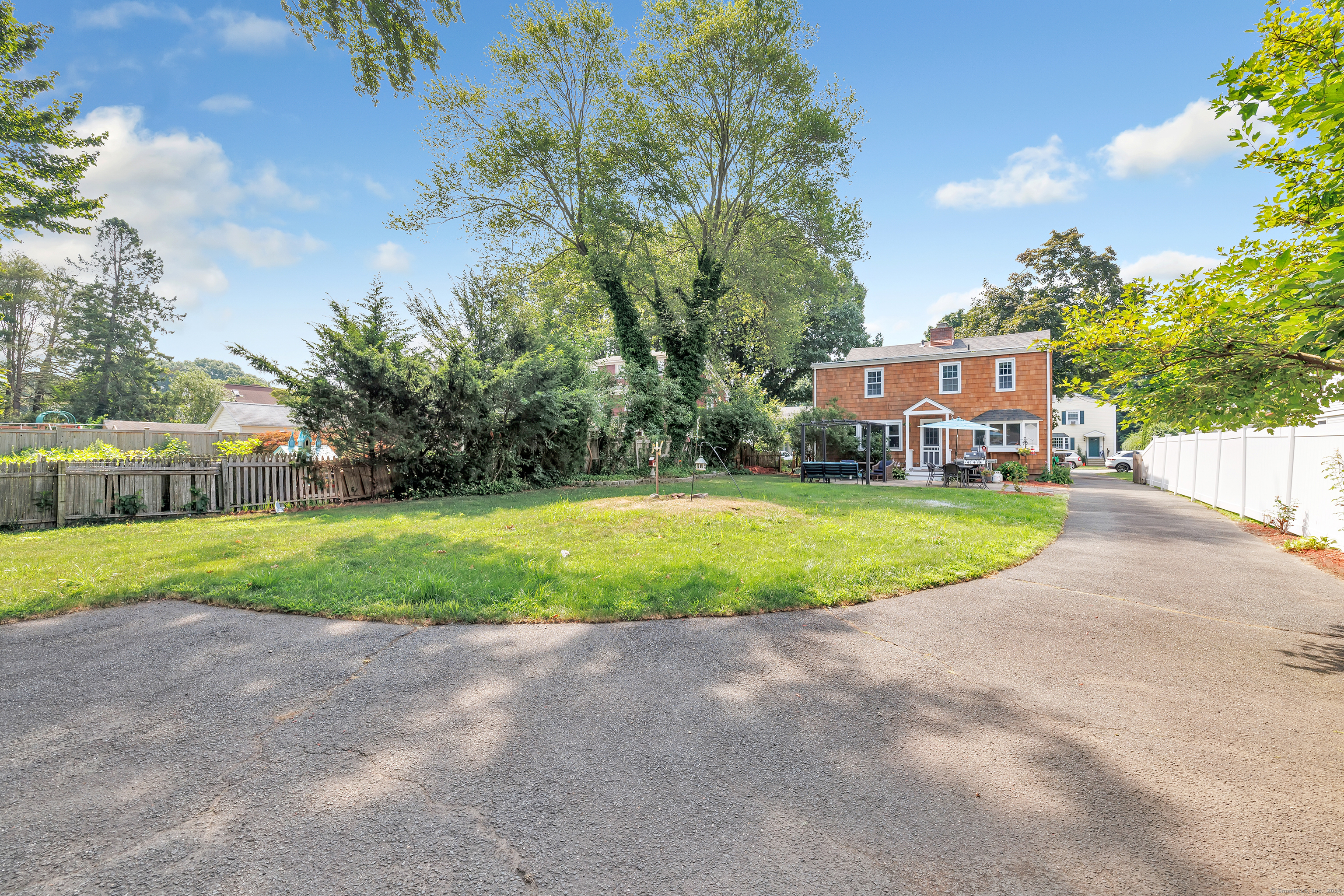 136 Henderson Road