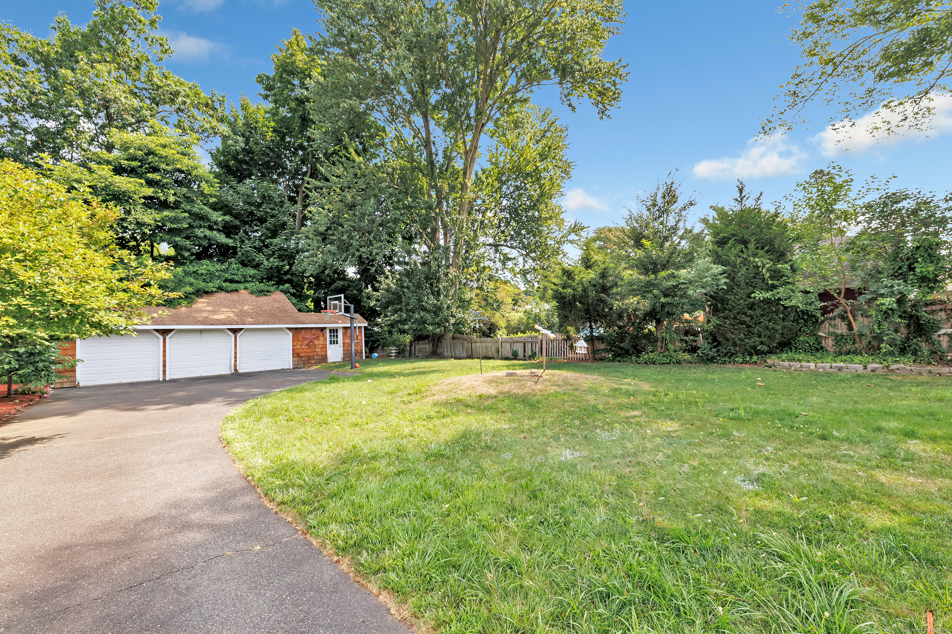 136 Henderson Road