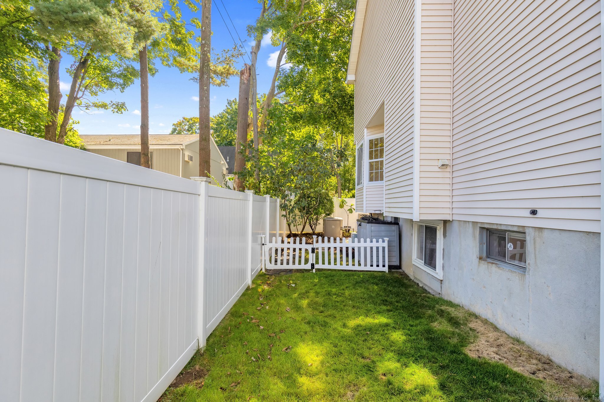 7 Mead Street Unit: APT E