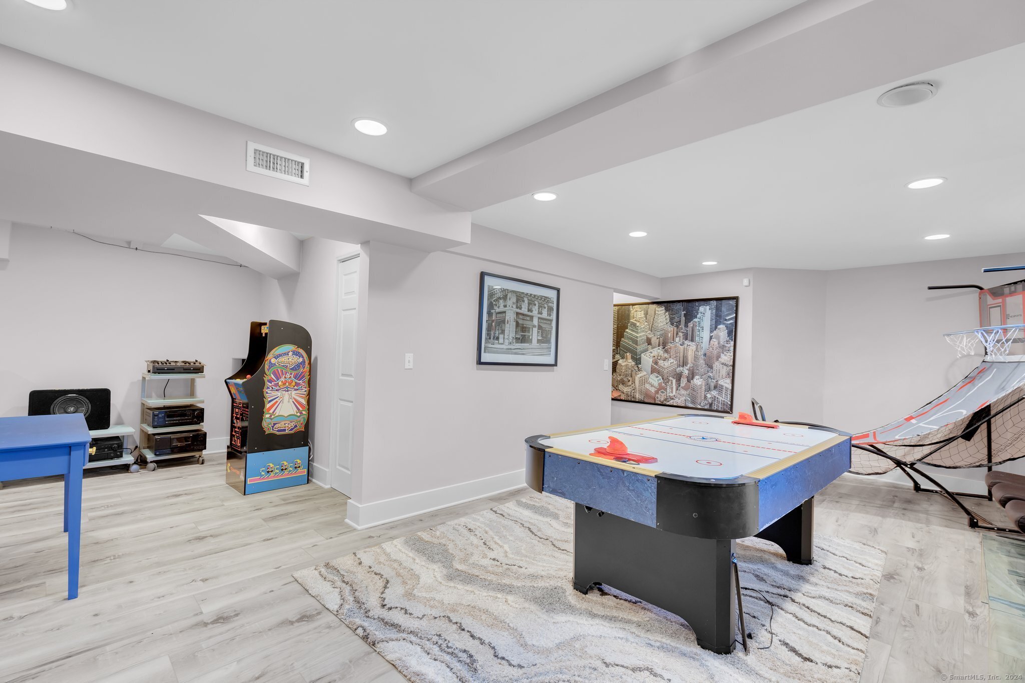 7 Mead Street Unit: APT E