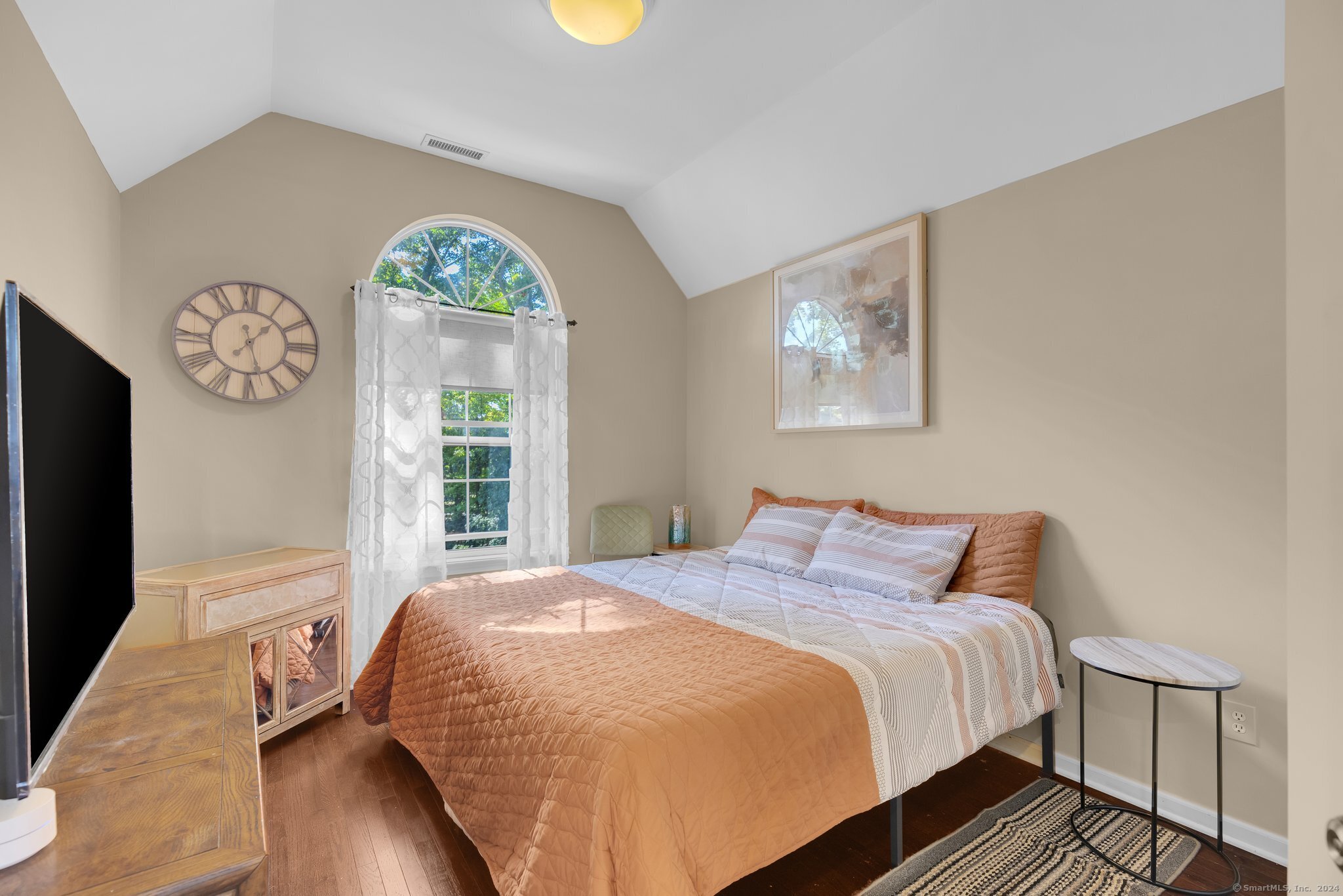 7 Mead Street Unit: APT E