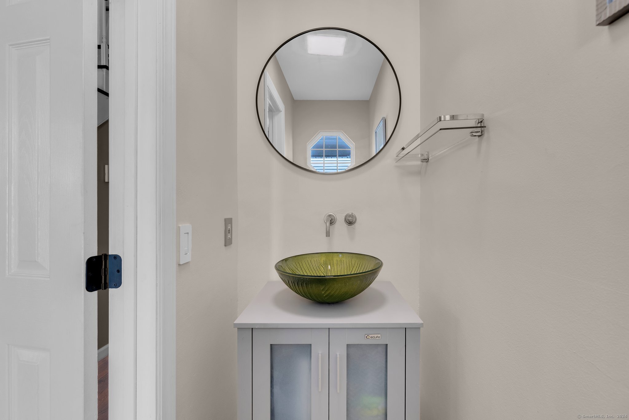 7 Mead Street Unit: APT E
