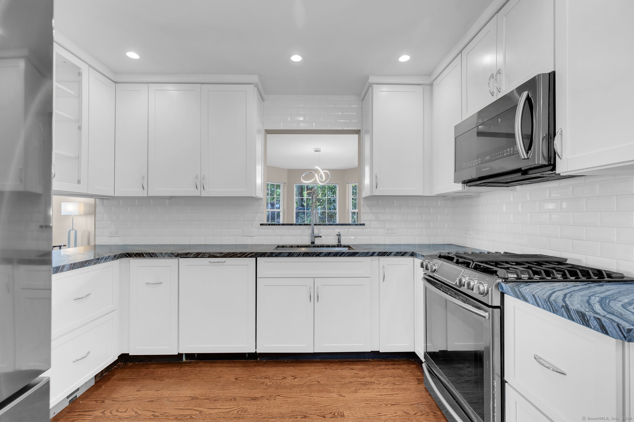 7 Mead Street Unit: APT E