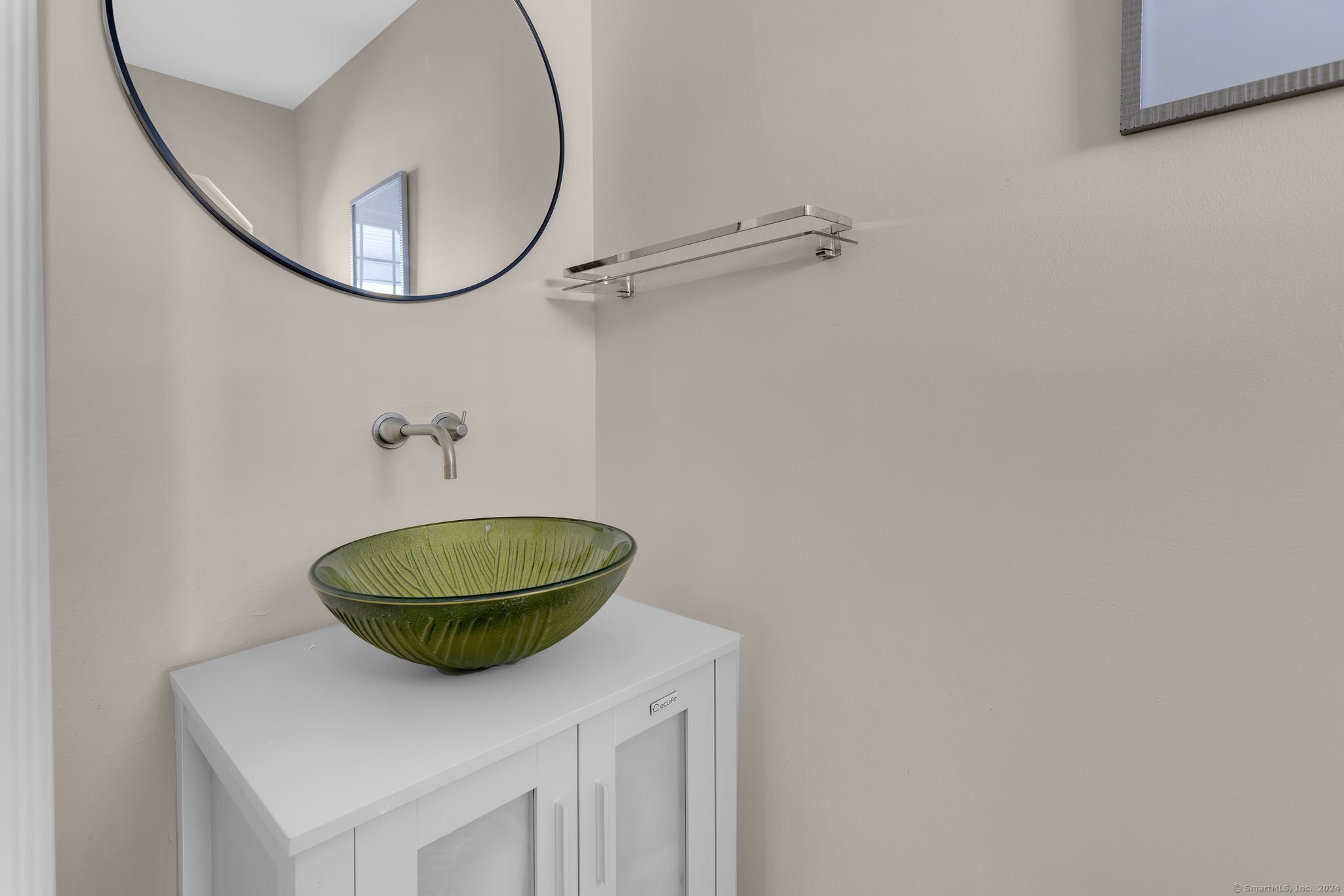 7 Mead Street Unit: APT E
