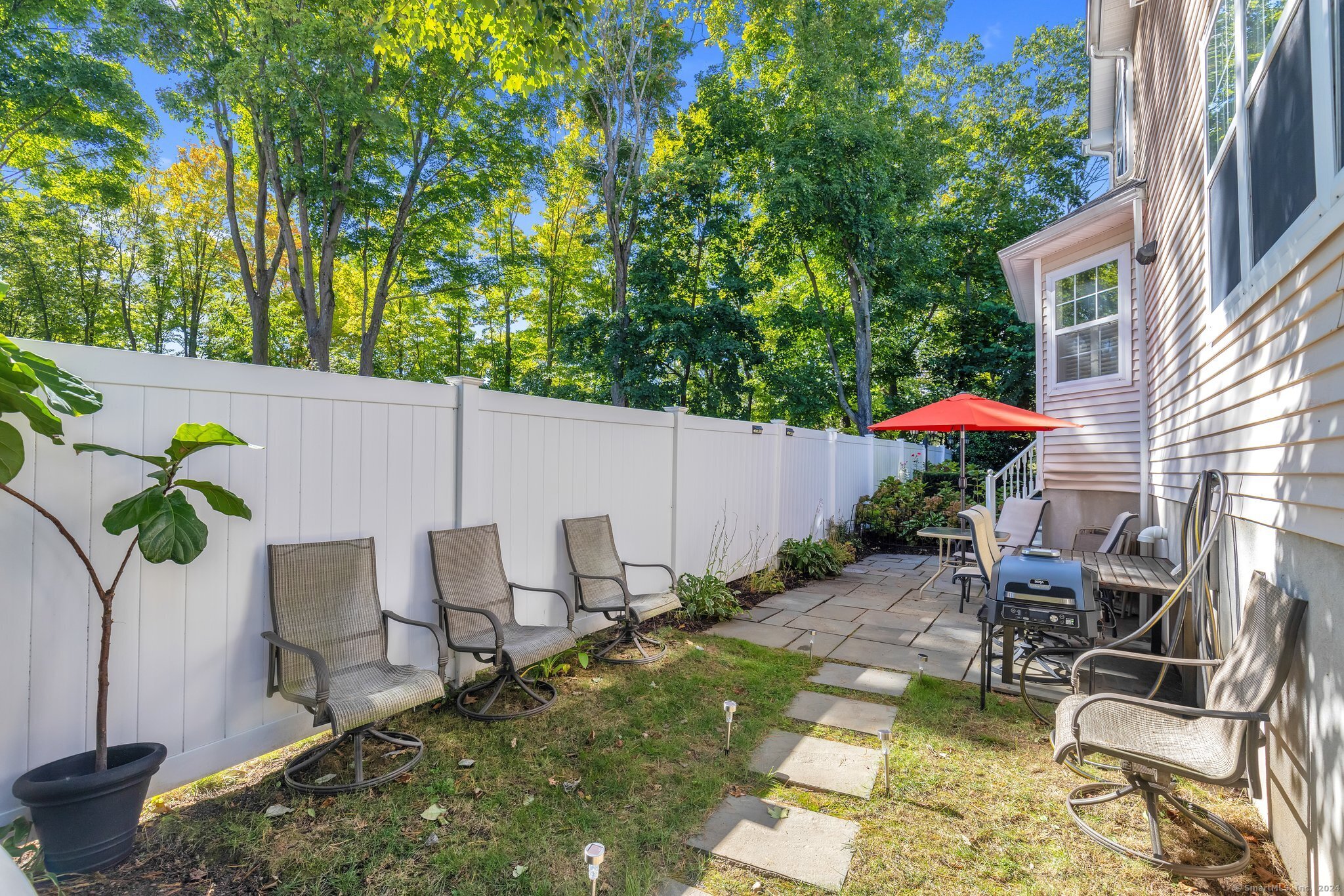 7 Mead Street Unit: APT E