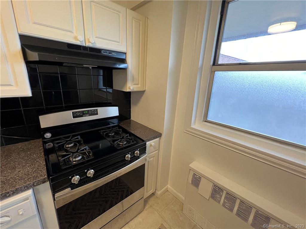 71 Strawberry Hill Avenue APT 1102