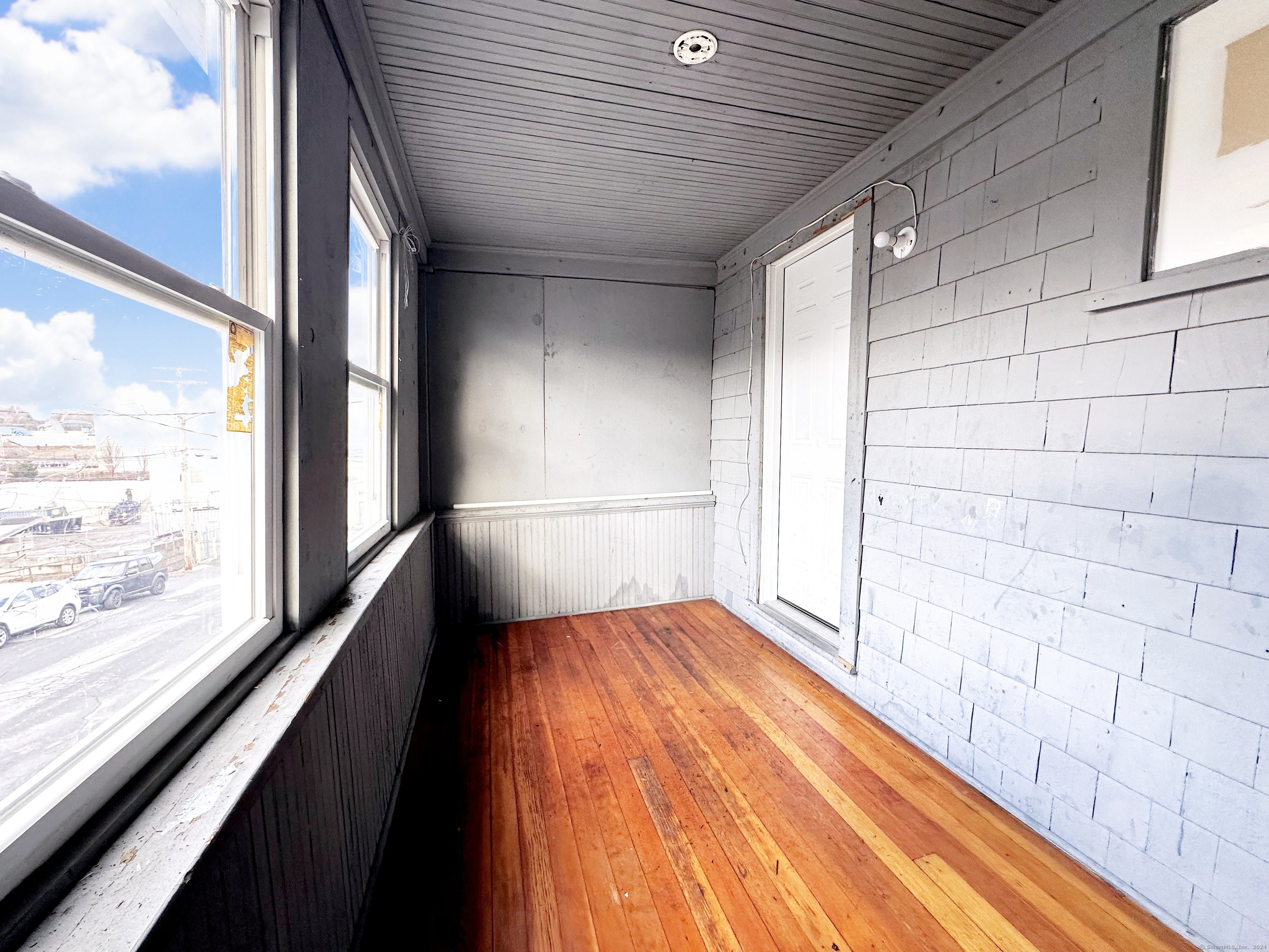 32 Wakeman Street
