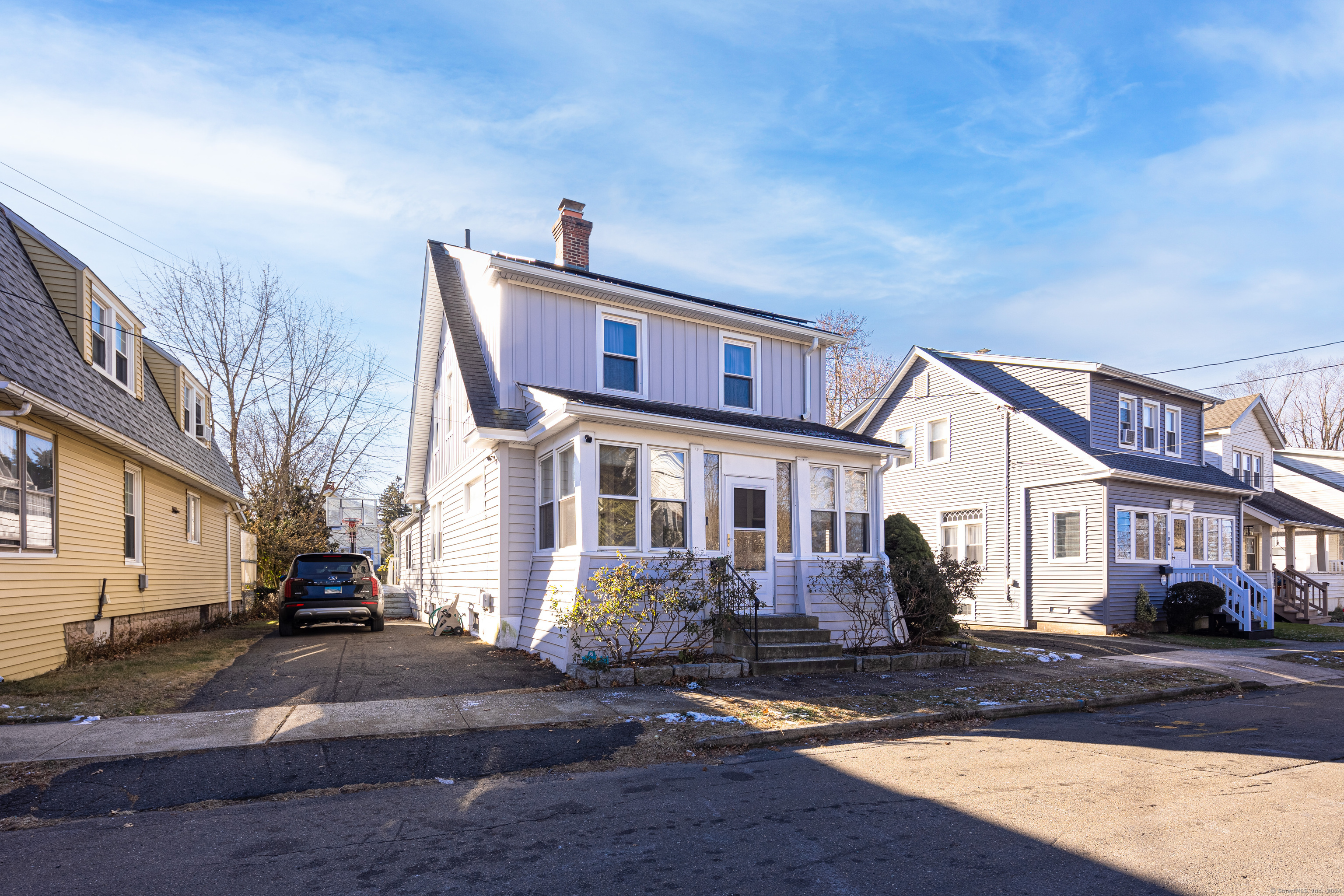102 Hawthorne Avenue