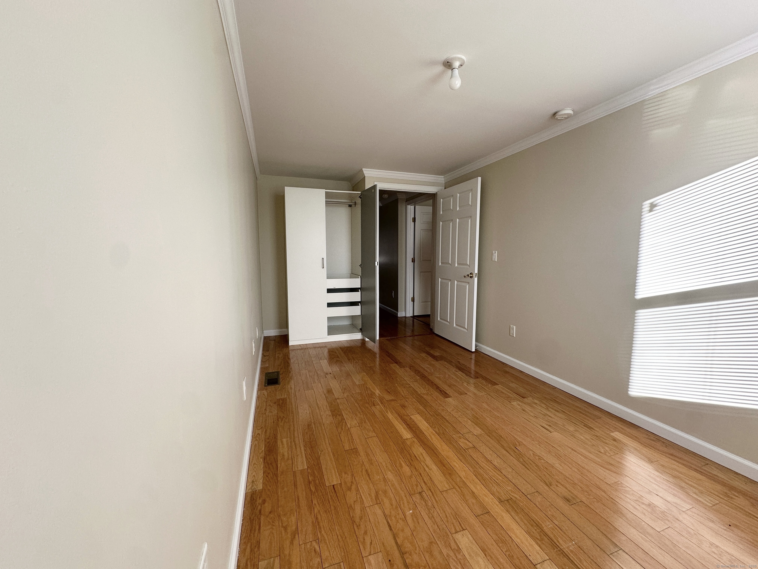 1112 Whalley Avenue 1