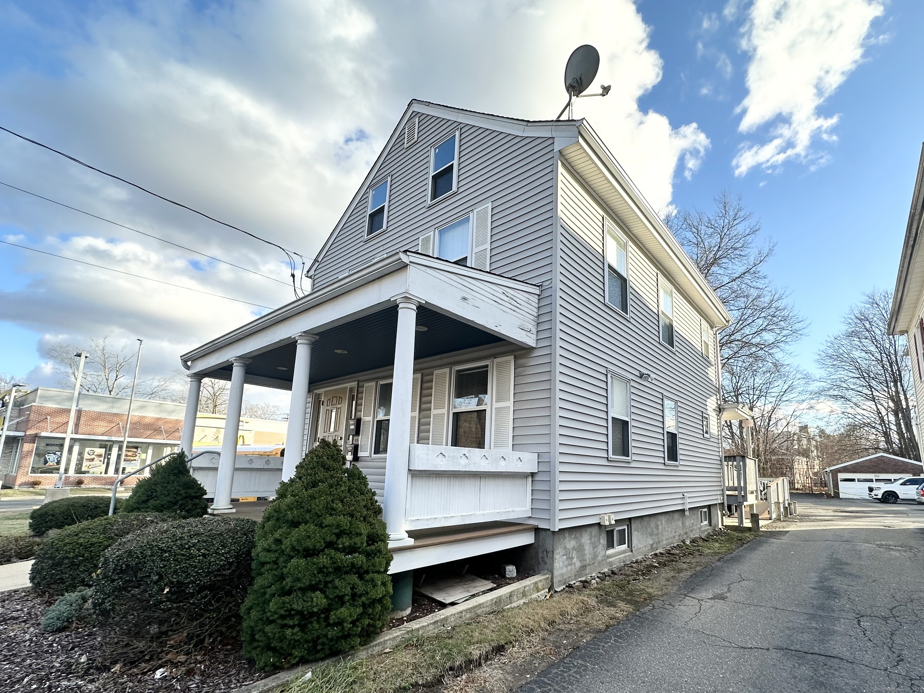 1112 Whalley Avenue 1