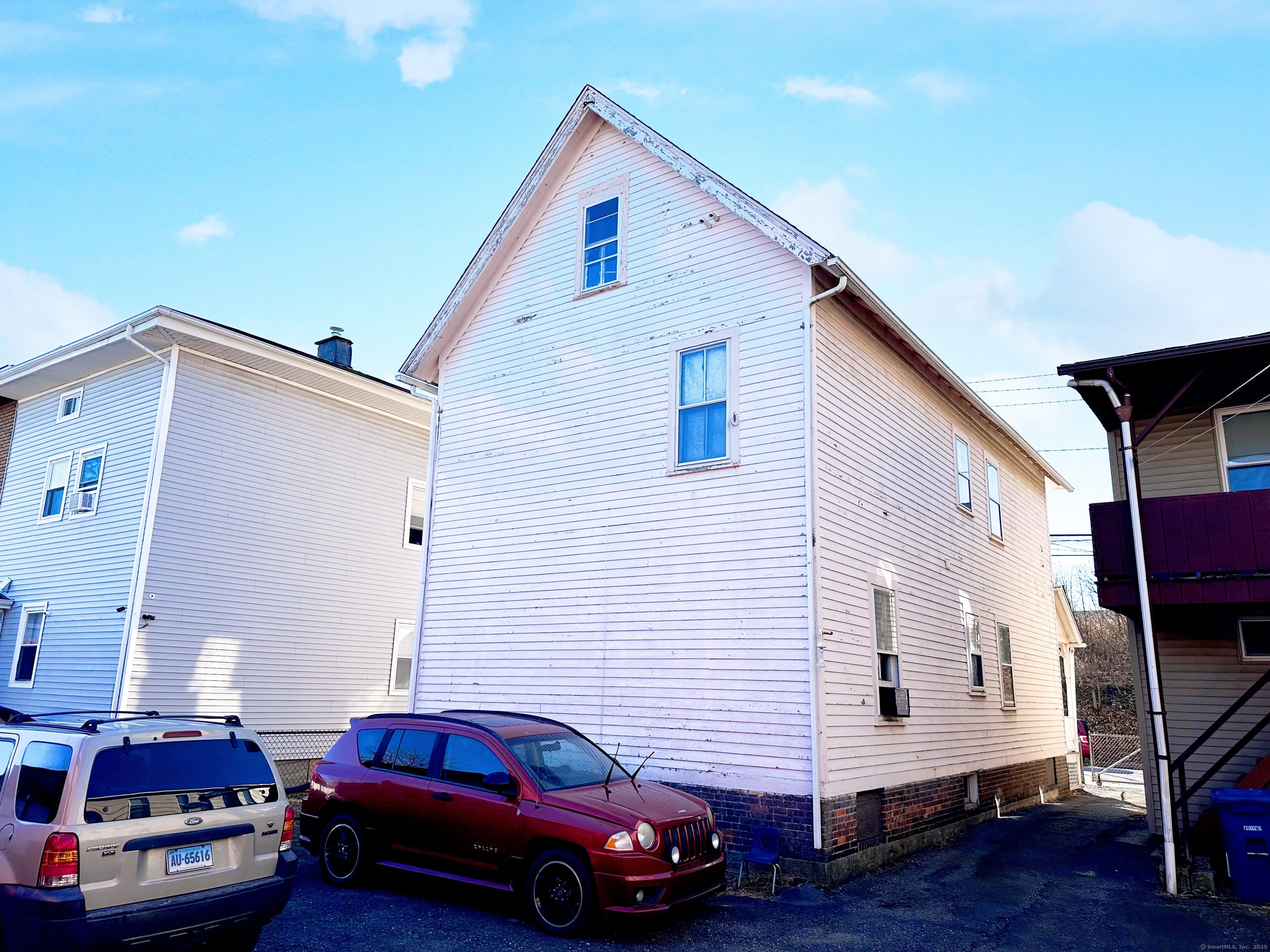 371 Nichols Street