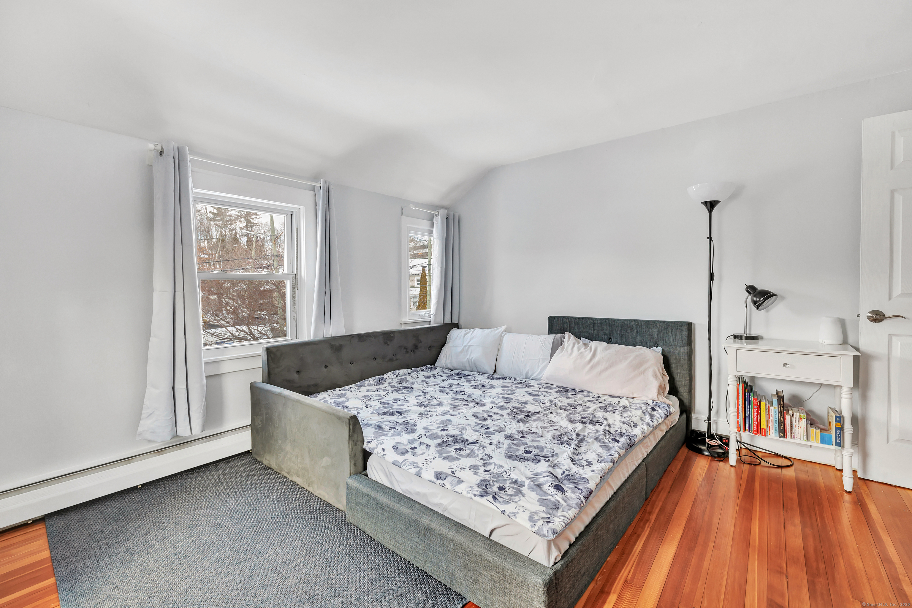 6 Richards Avenue