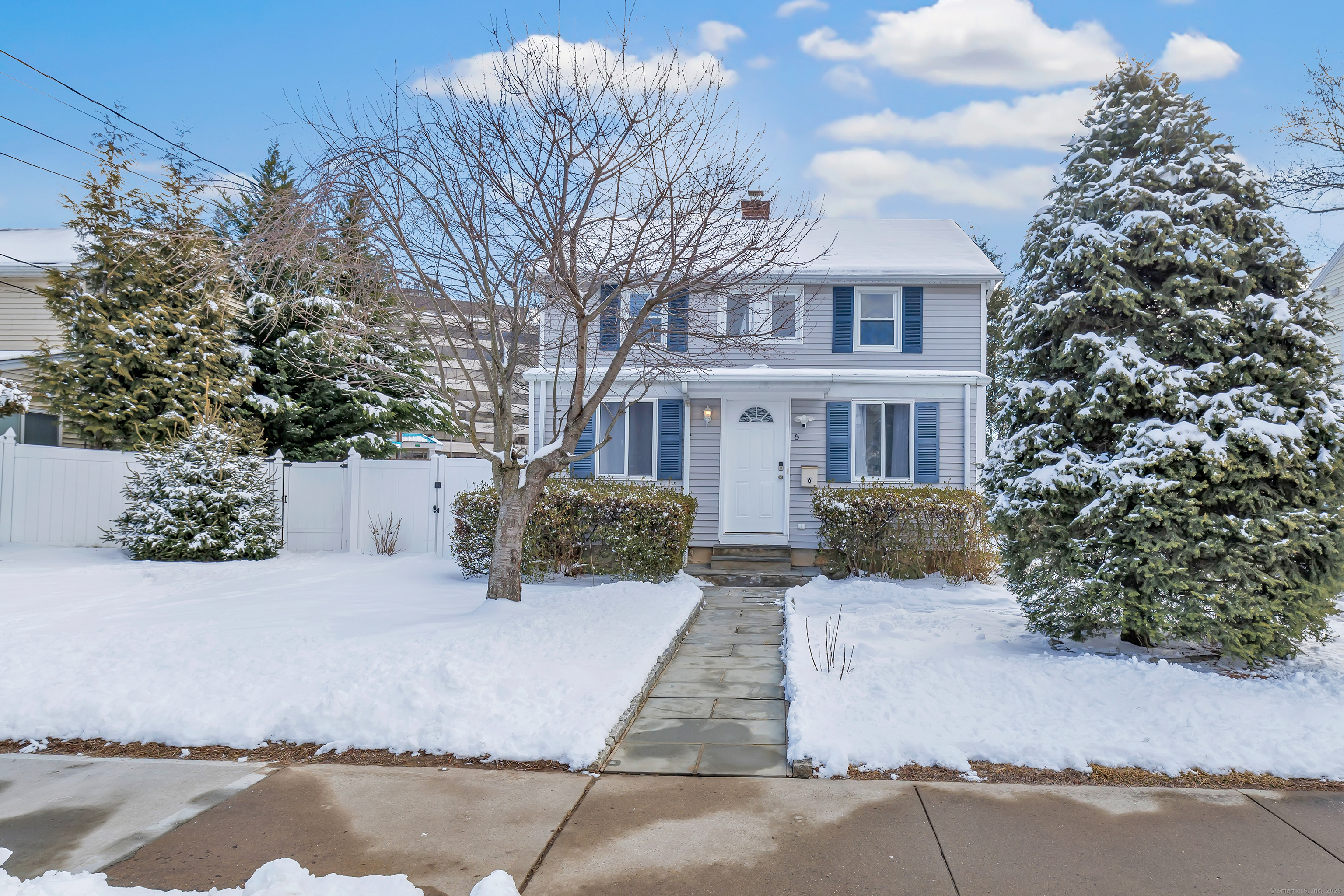 6 Richards Avenue