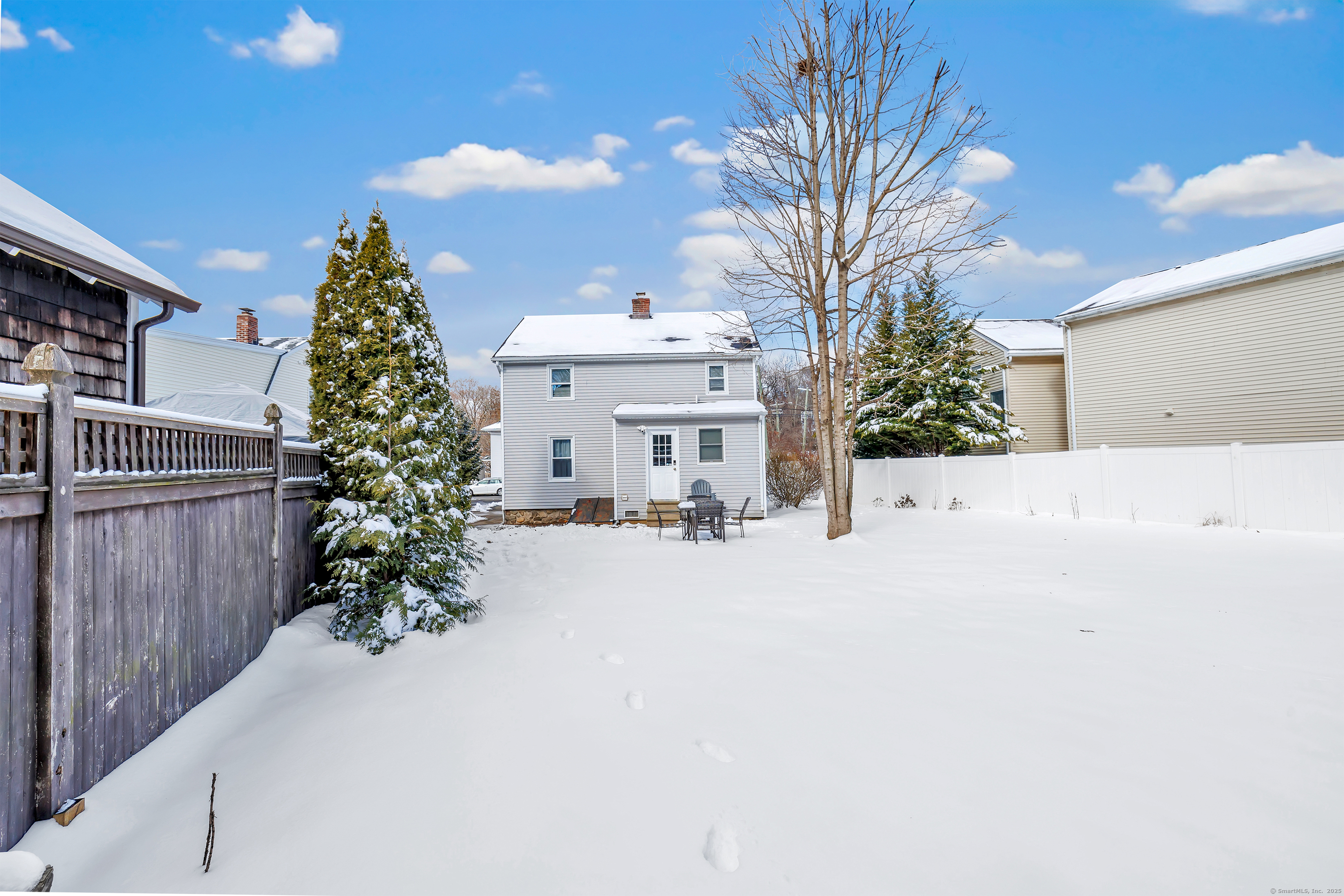 6 Richards Avenue