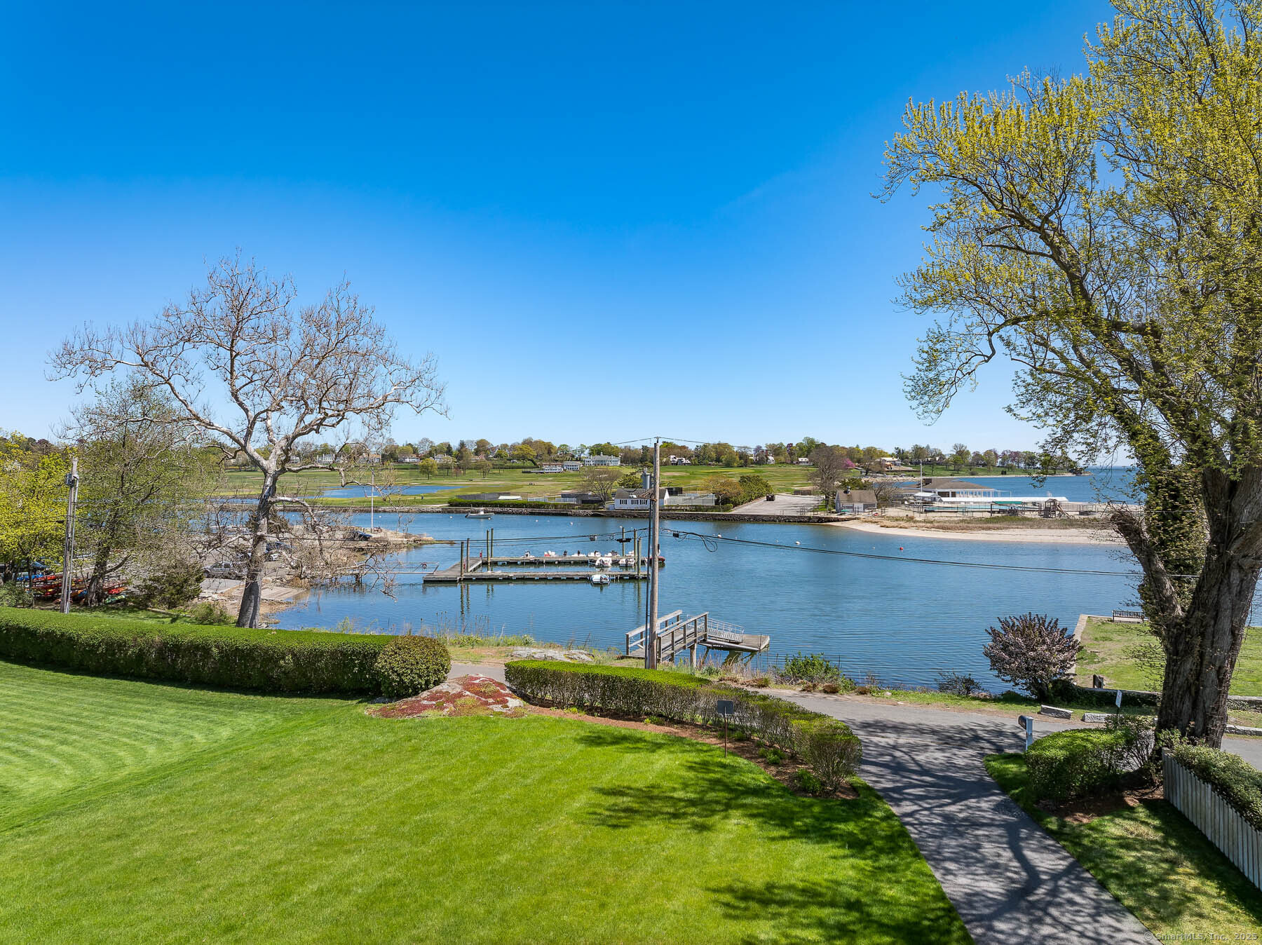 1060 Harbor Road