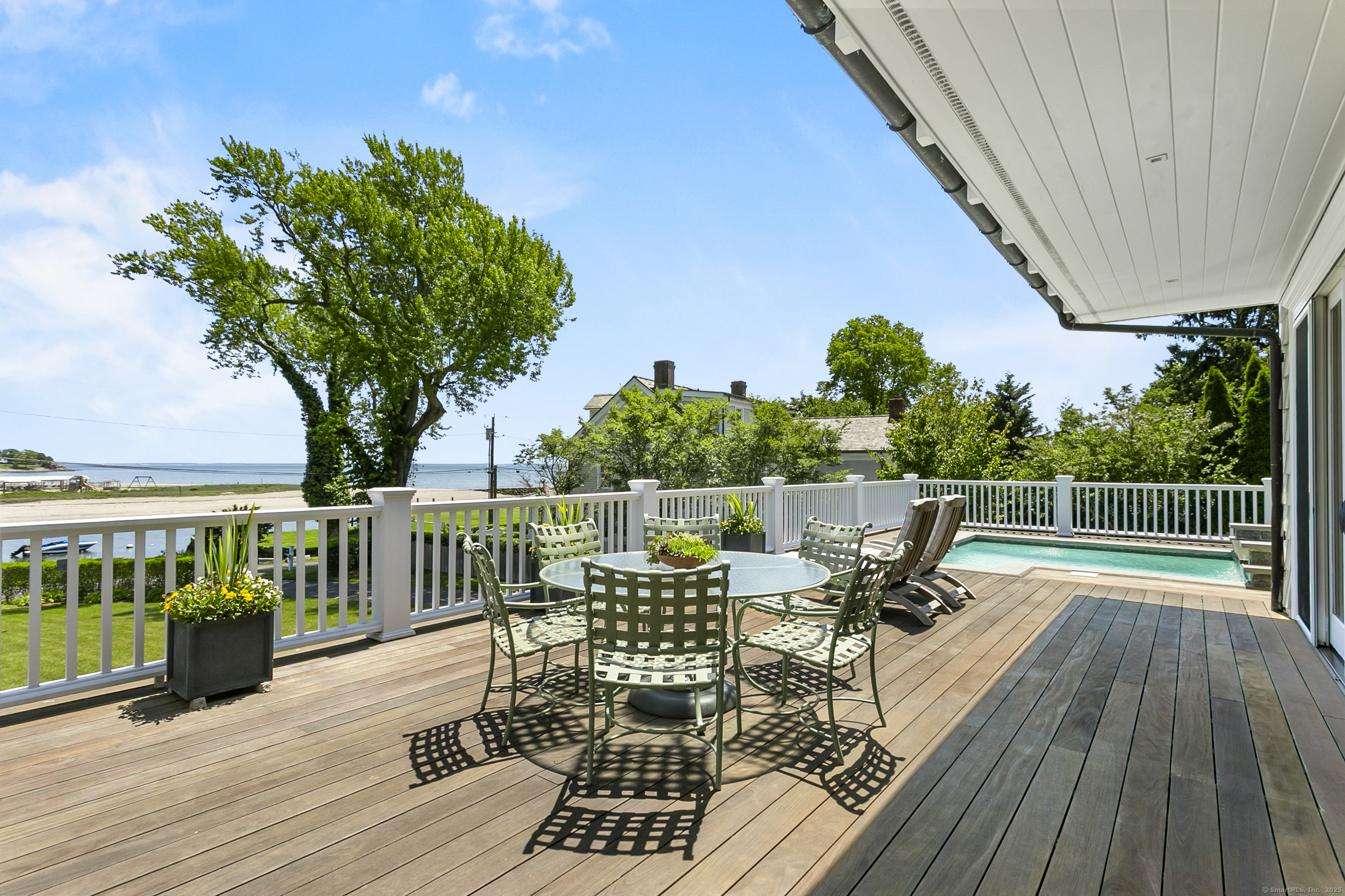 1060 Harbor Road