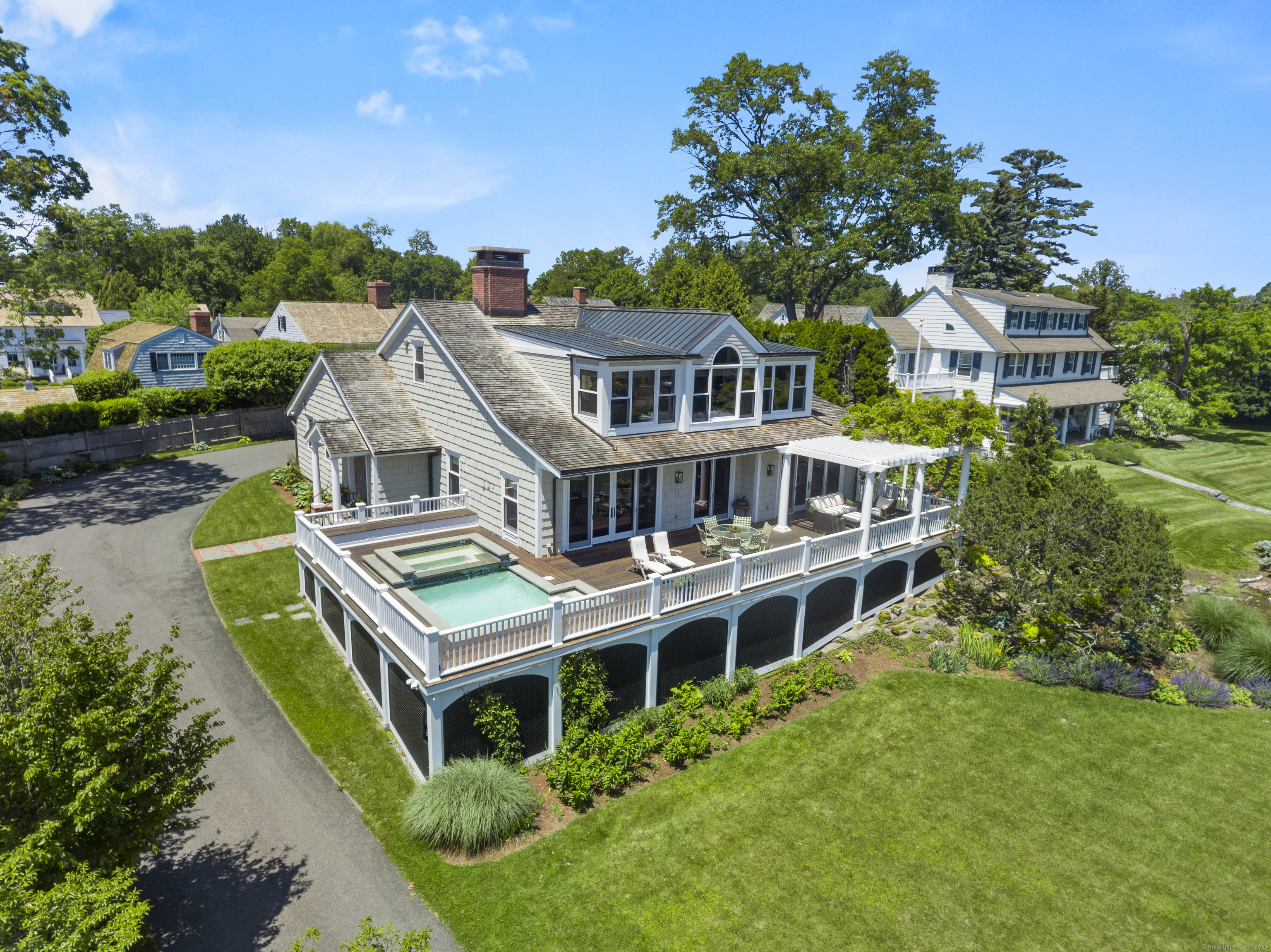 1060 Harbor Road
