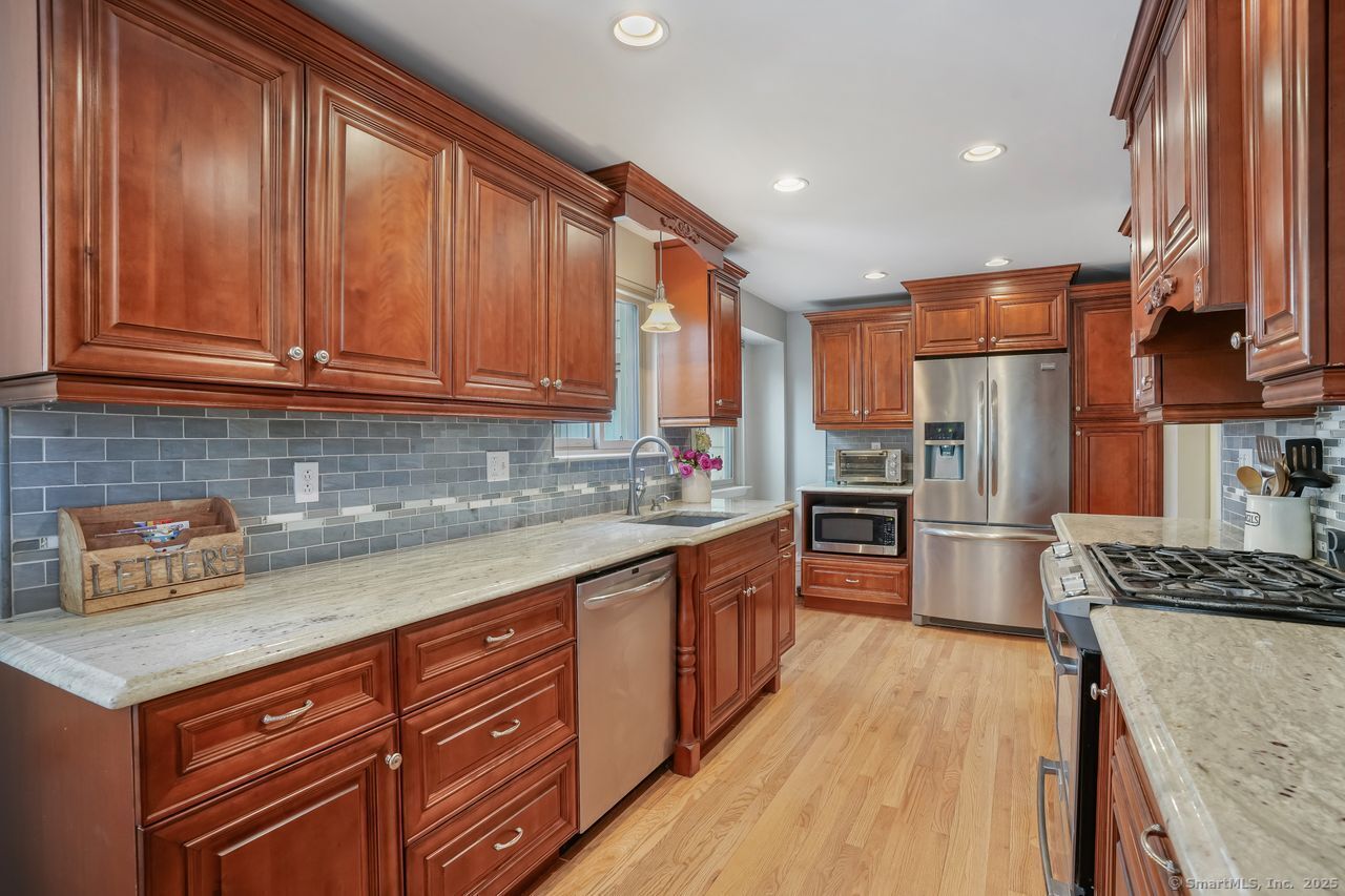 111 Fiddler Green Road Unit: B