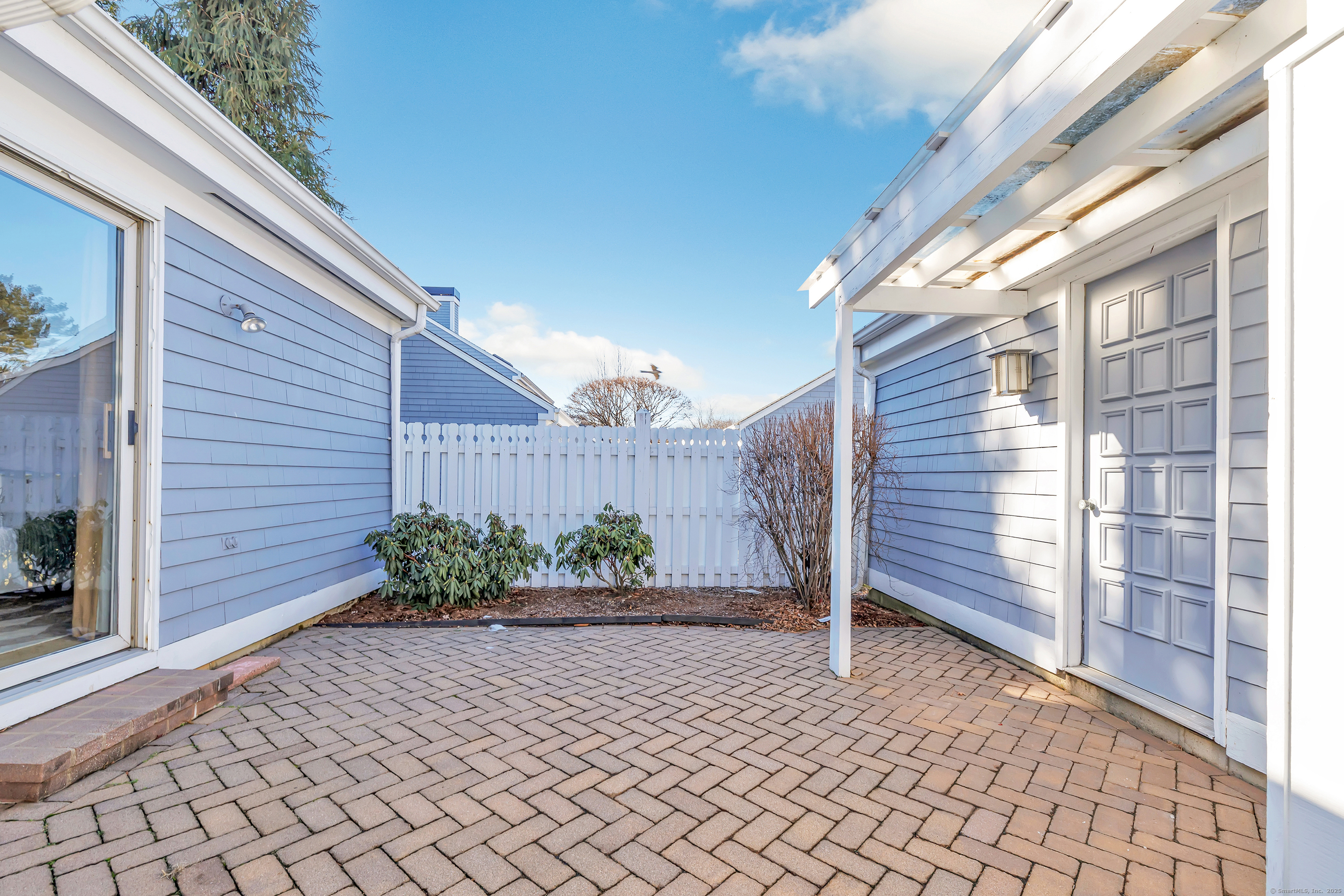 141 Lansdowne 141