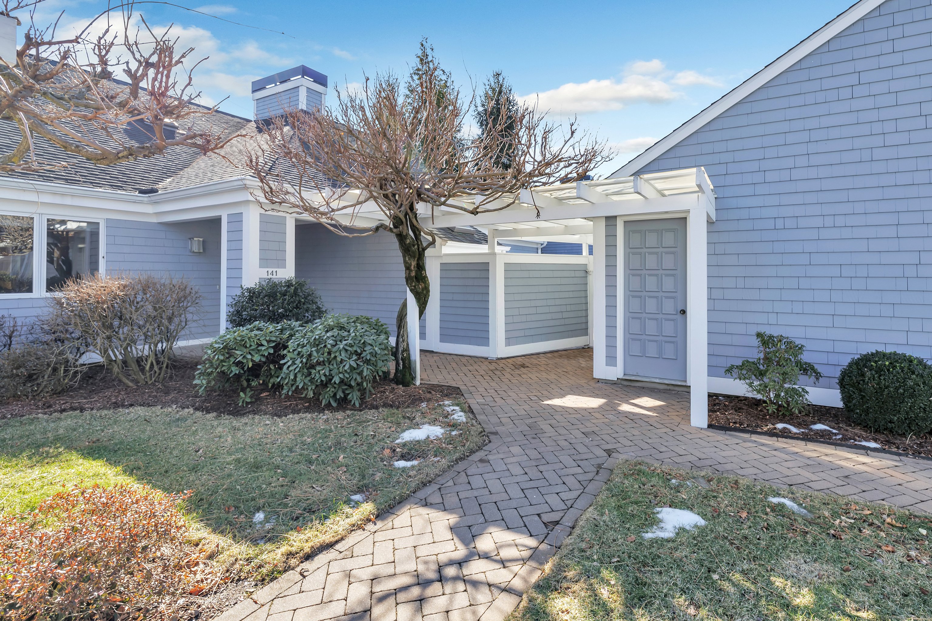 141 Lansdowne 141