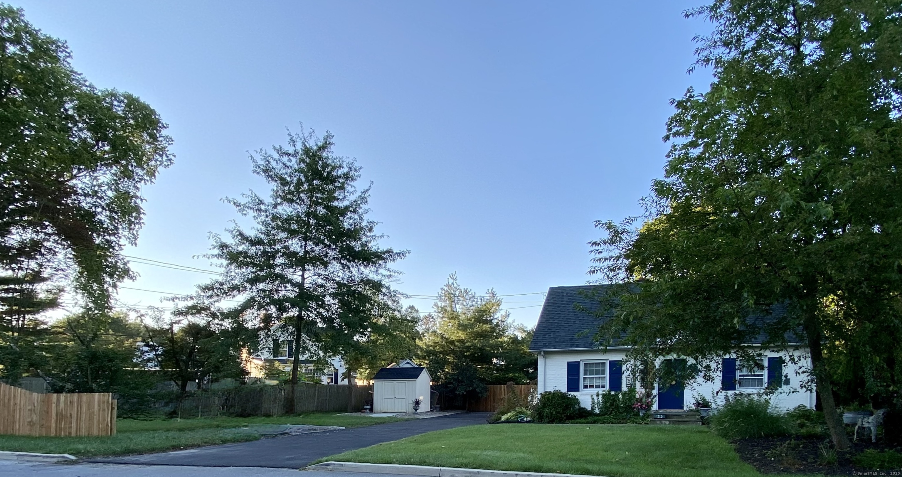 1215 Unquowa Road West