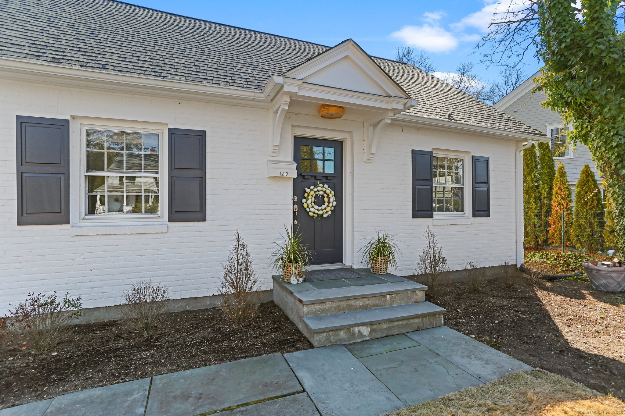 1215 Unquowa Road West